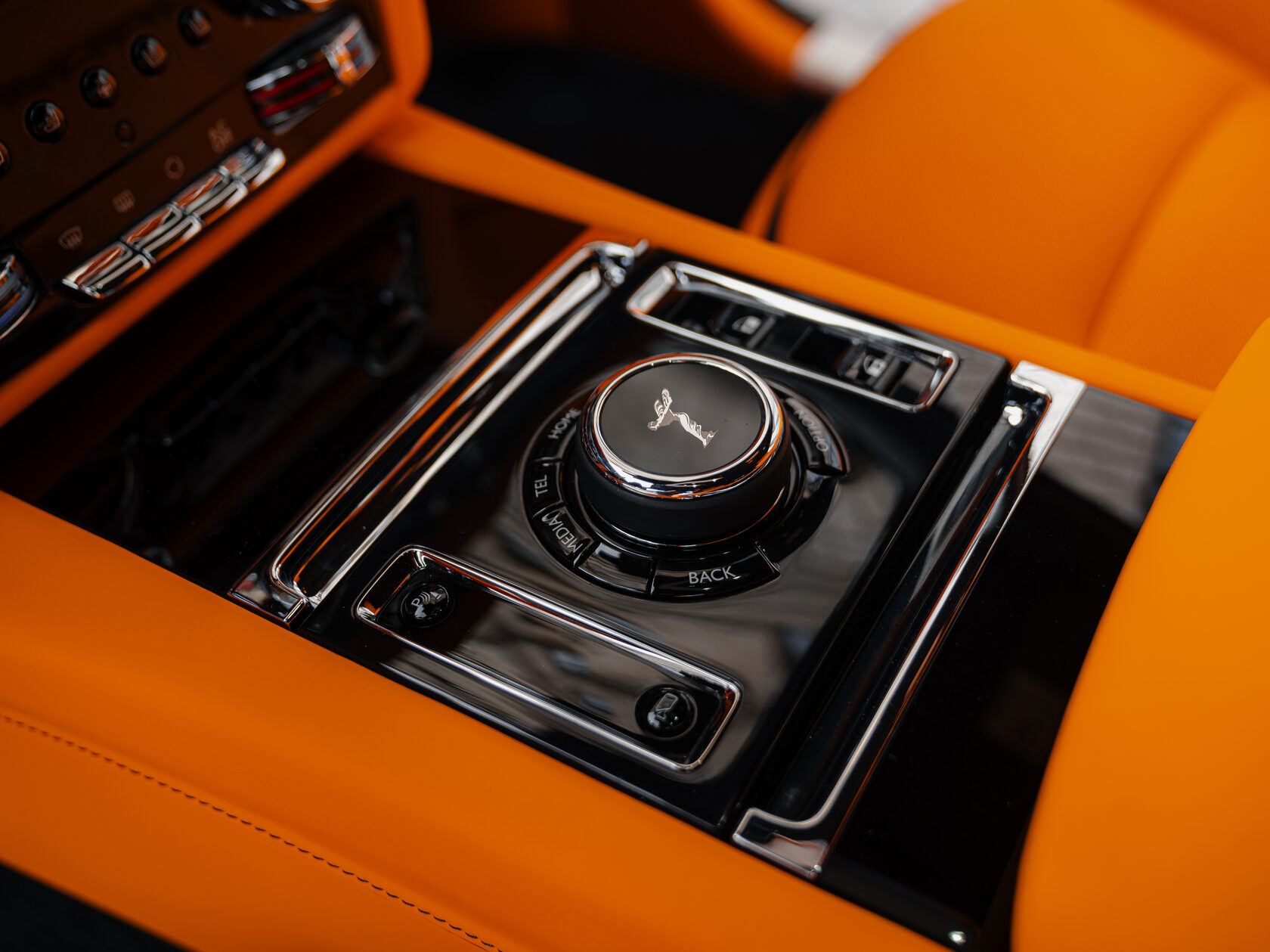 Rolls-Royce Spectre  <br>Diamond Black / Черный бриллиант