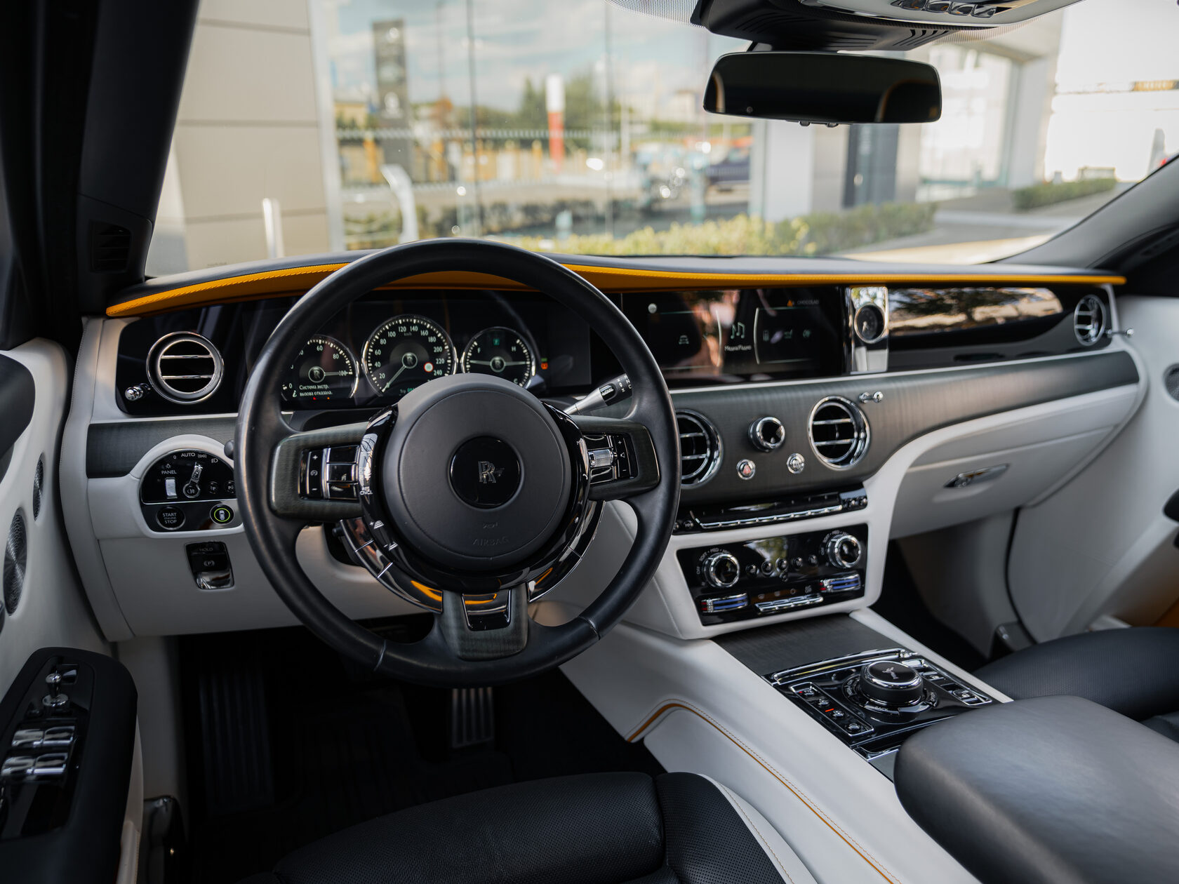 Rolls-Royce Ghost  <br>Diamond Black 