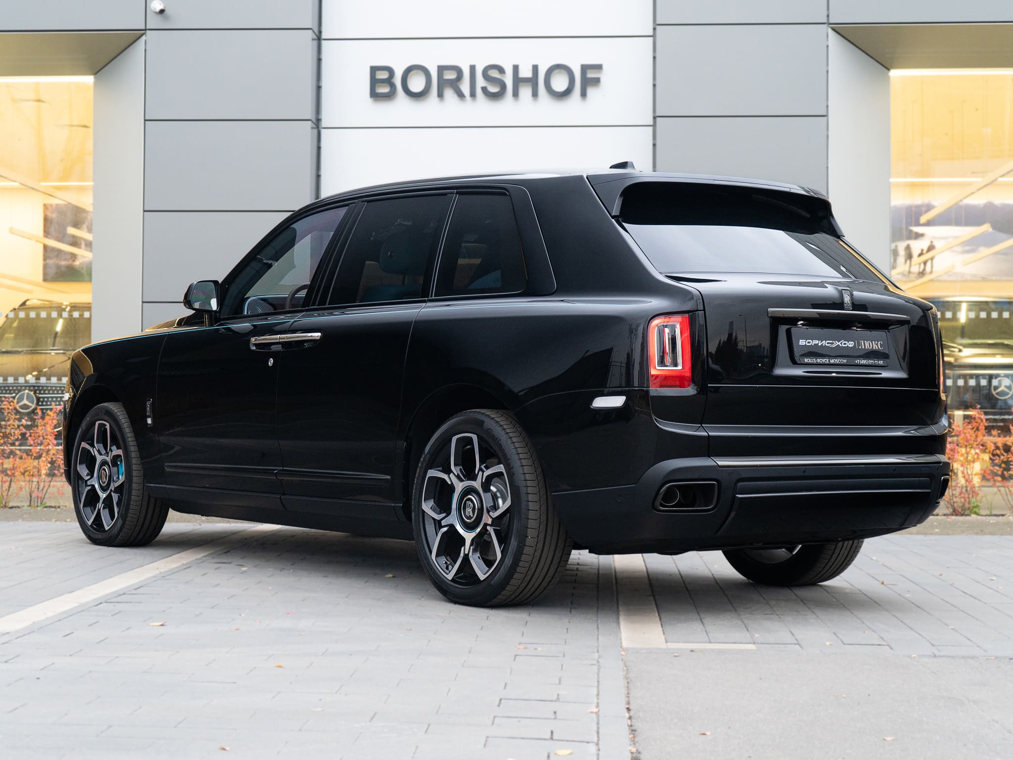 Rolls-Royce Cullinan Black Badge  <br>Diamond Black