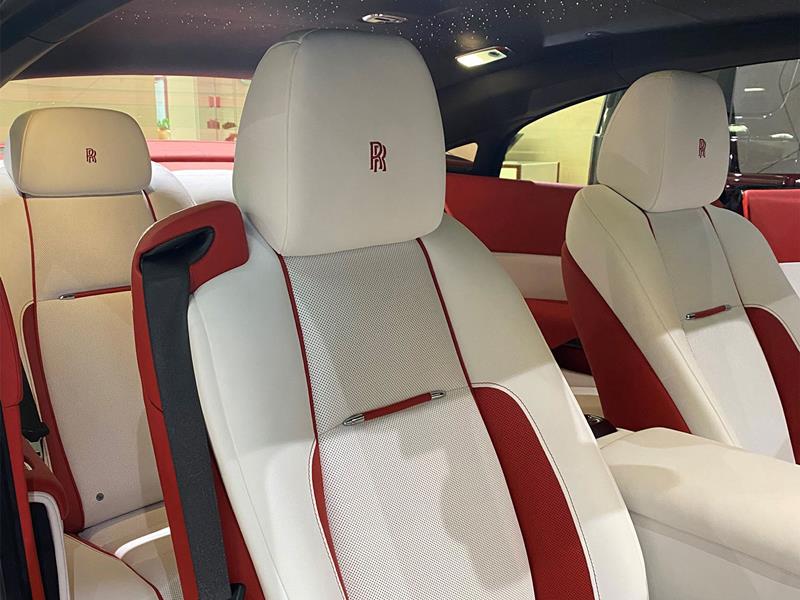 Rolls-Royce Wraith Black Badge  2021 год <br>Magma Red / Black Diamond 