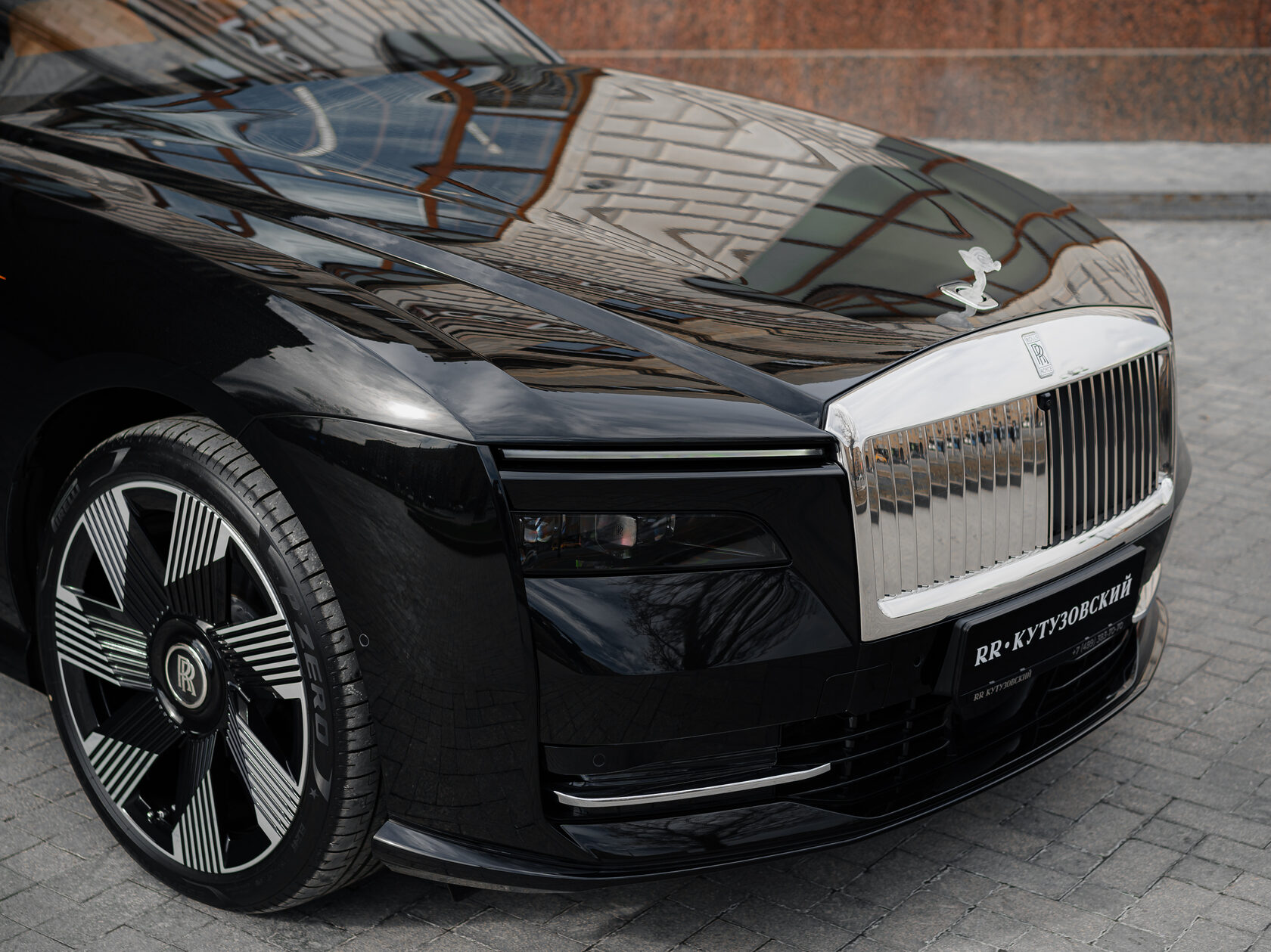Rolls-Royce Spectre  <br>Diamond Black / Черный бриллиант