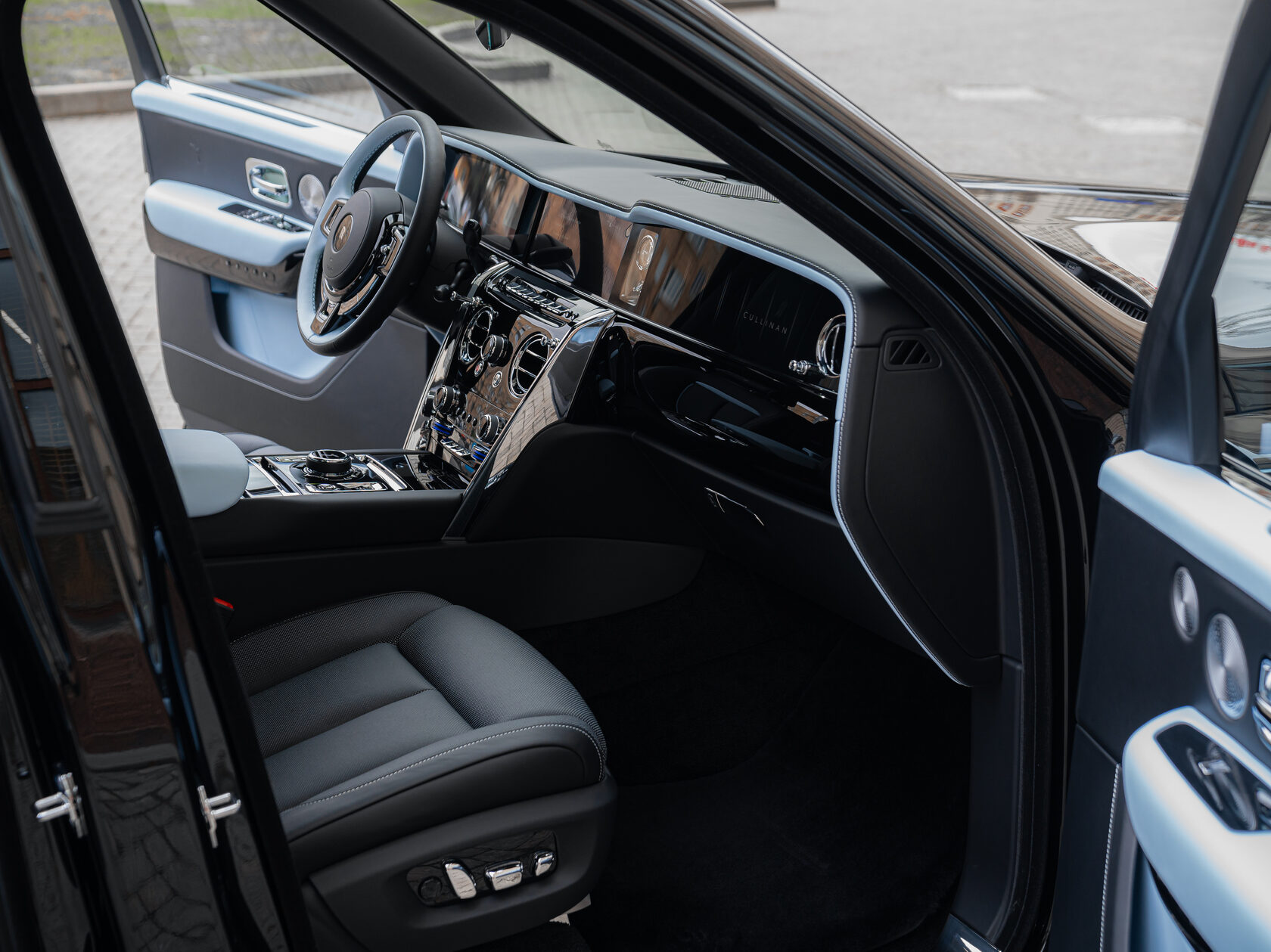 Rolls-Royce II Black Diamond  <br>Black Diamond 