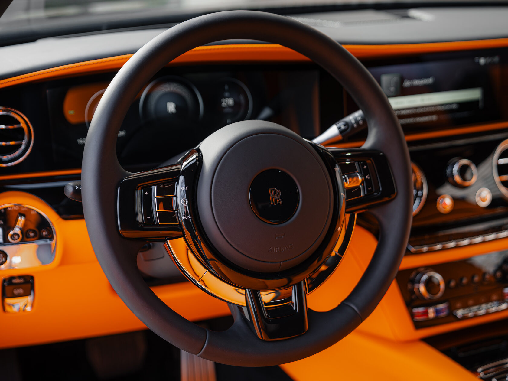 Rolls-Royce Spectre  <br>Diamond Black / Черный бриллиант