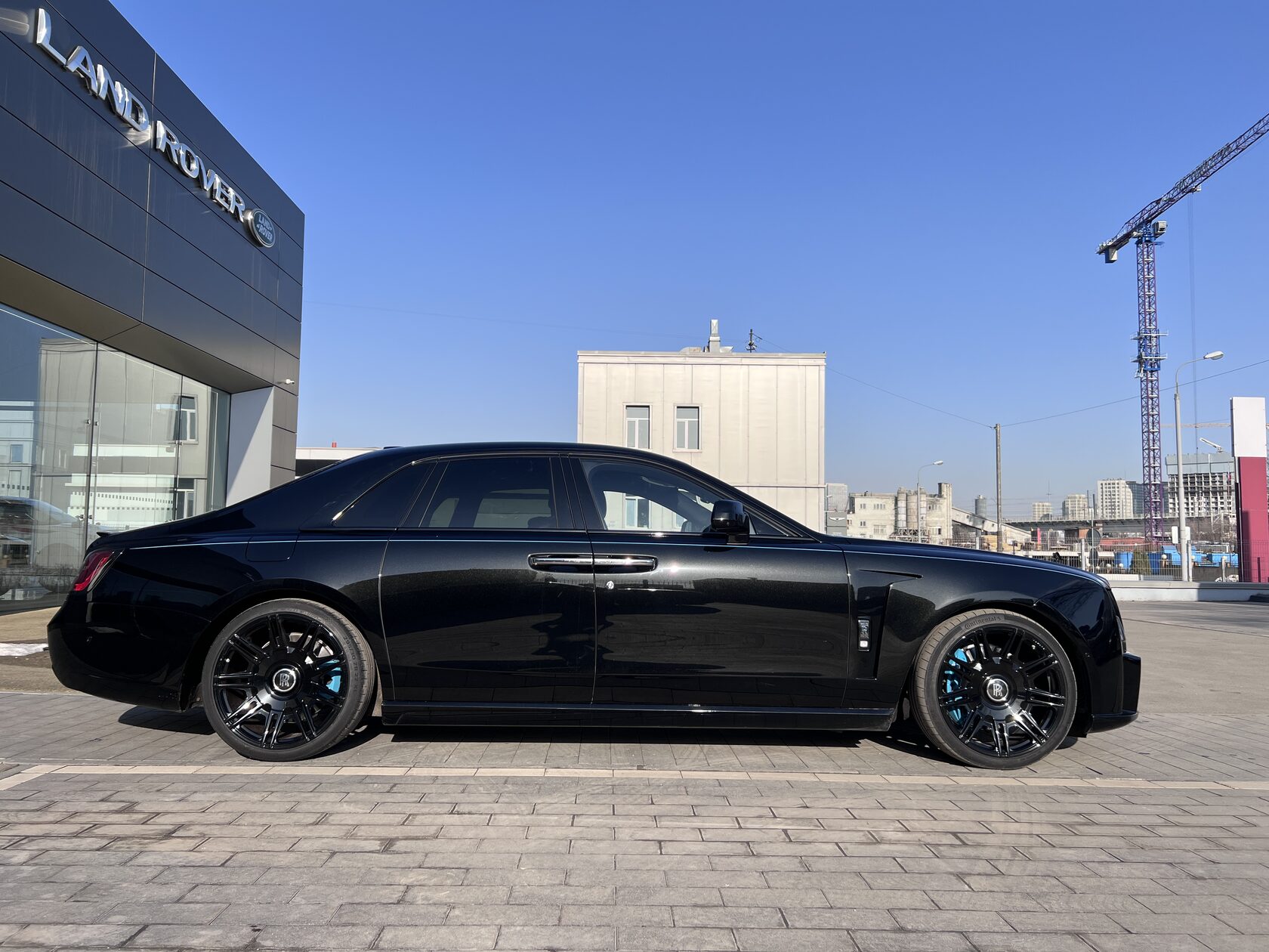 Rolls-Royce Ghost Black Badge by NOVITEC 2025 год <br>Черный Металлик Diamond Black 