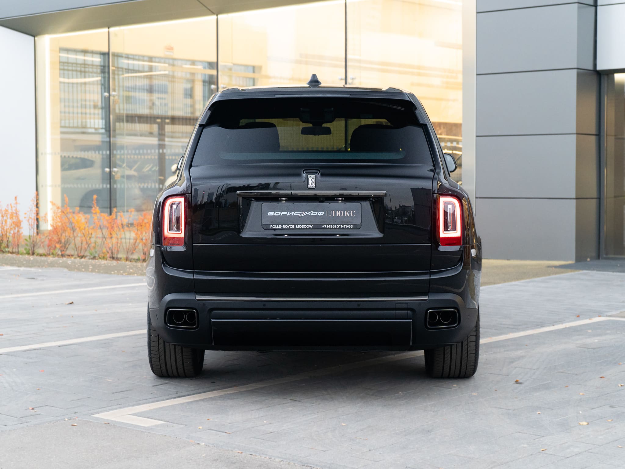 Rolls-Royce Cullinan Black Badge  <br>Diamond Black