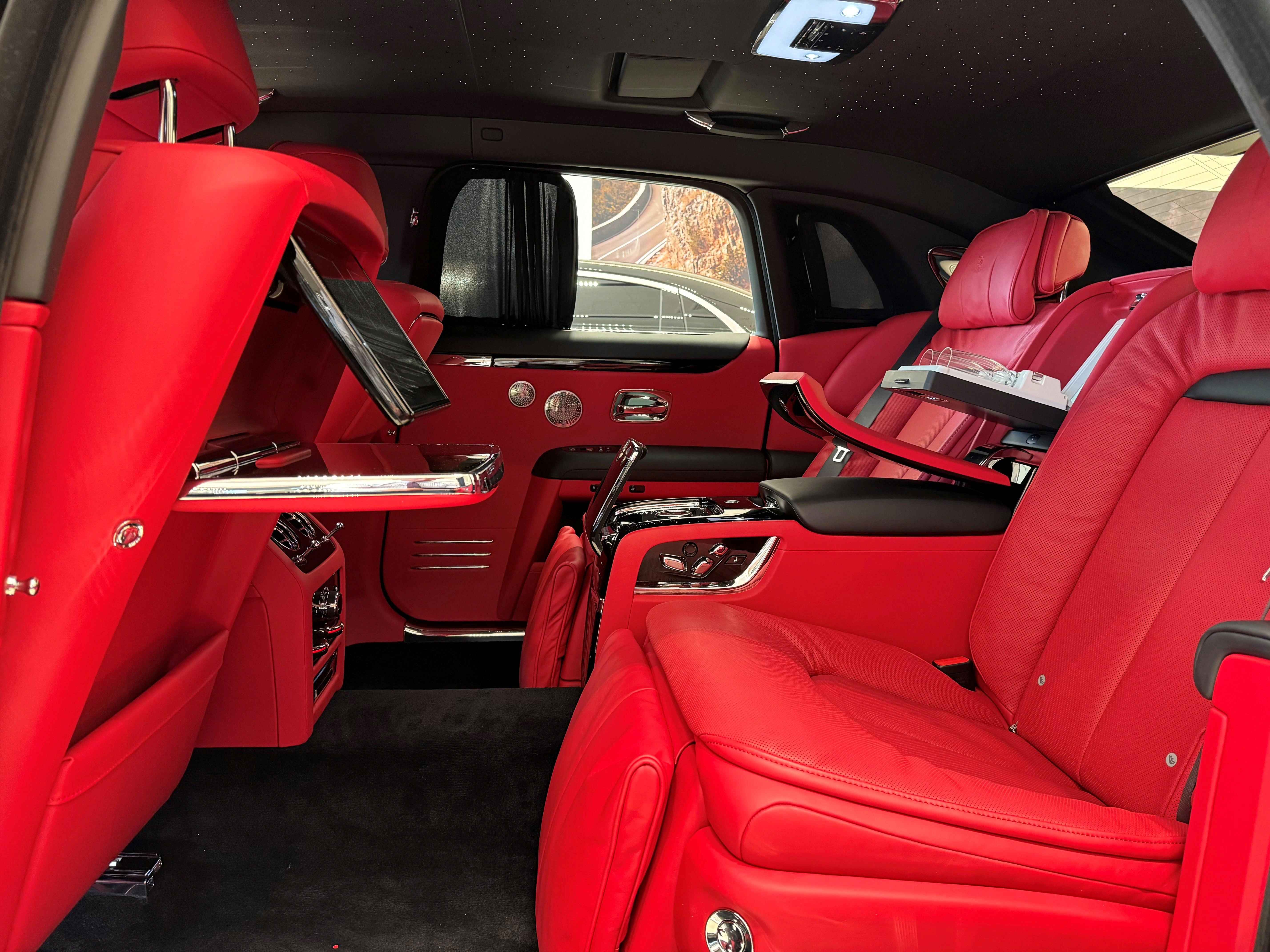 Rolls-Royce Ghost Extended   <br>Diamond Black 