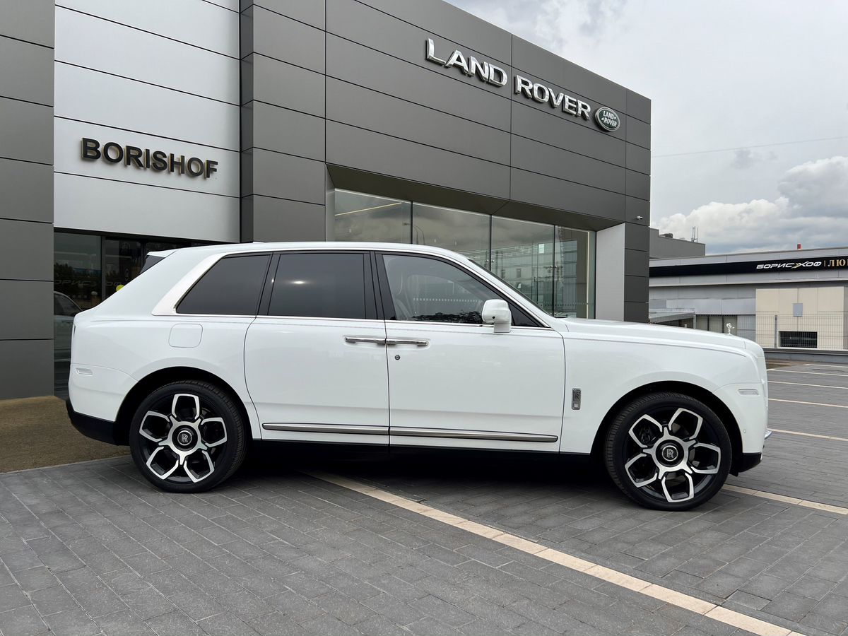 Rolls-Royce Cullinan  <br>Белый
