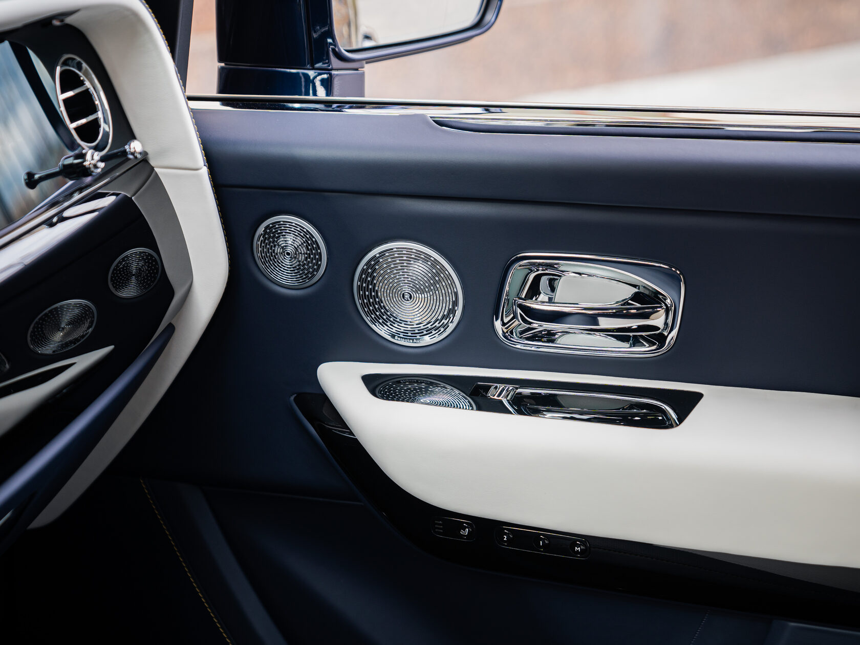 Rolls-Royce II Midnight Sapphire  <br>Midnight Sapphire 