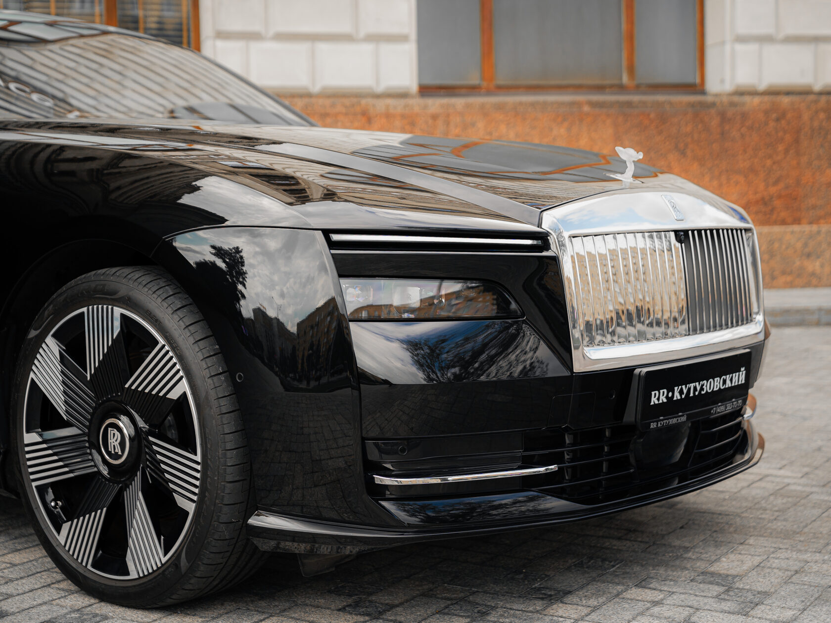 Rolls-Royce Spectre  <br>Black Diamond/ Черный