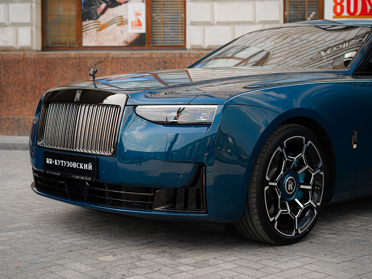 Rolls-Royce Ghost Black Badge Series II  <br>Mustique Blue 