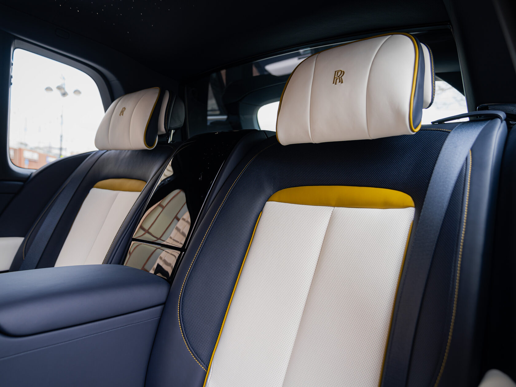 Rolls-Royce II Midnight Sapphire  <br>Midnight Sapphire 
