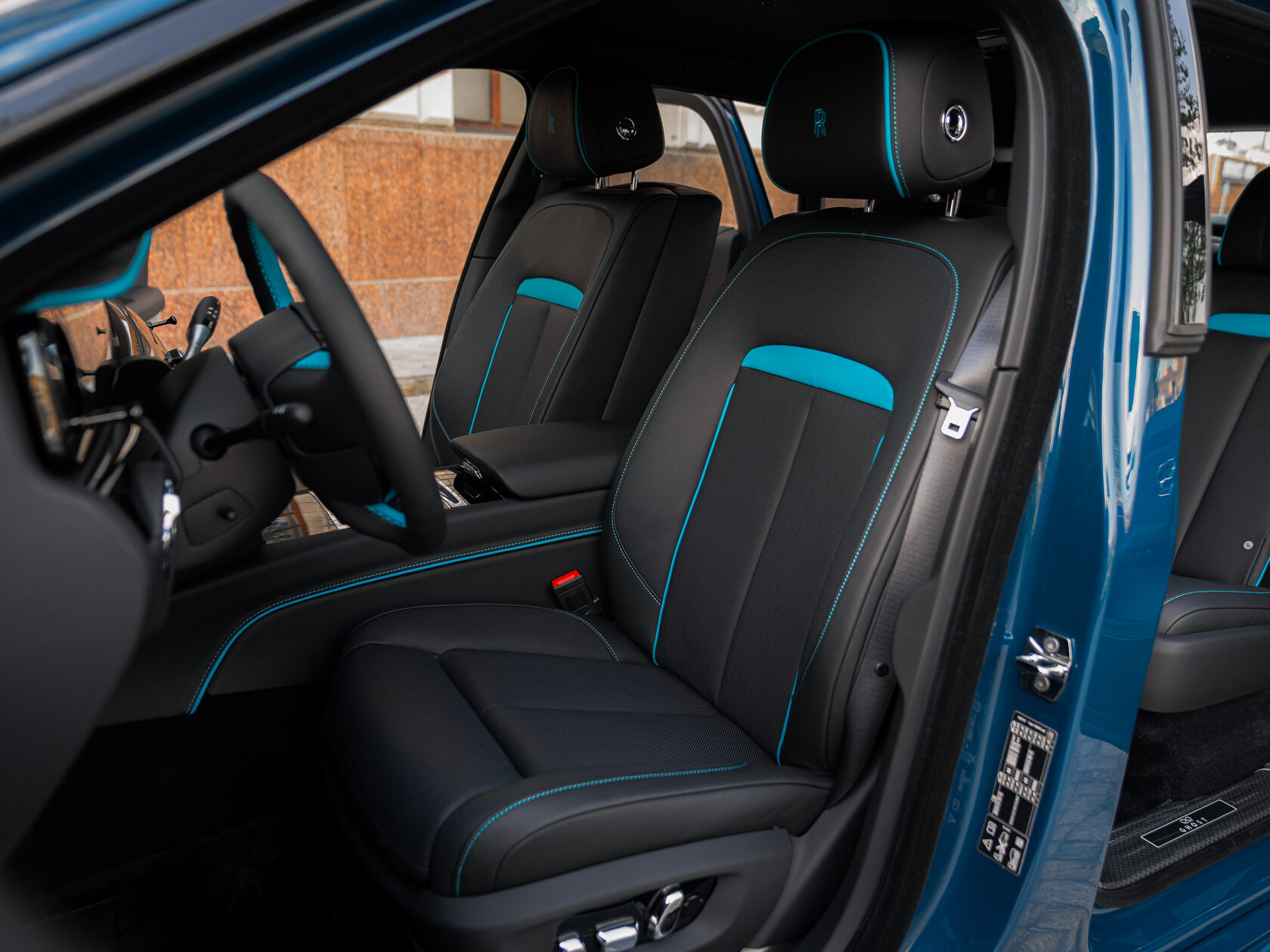 Rolls-Royce Ghost Black Badge Series II  <br>Mustique Blue 