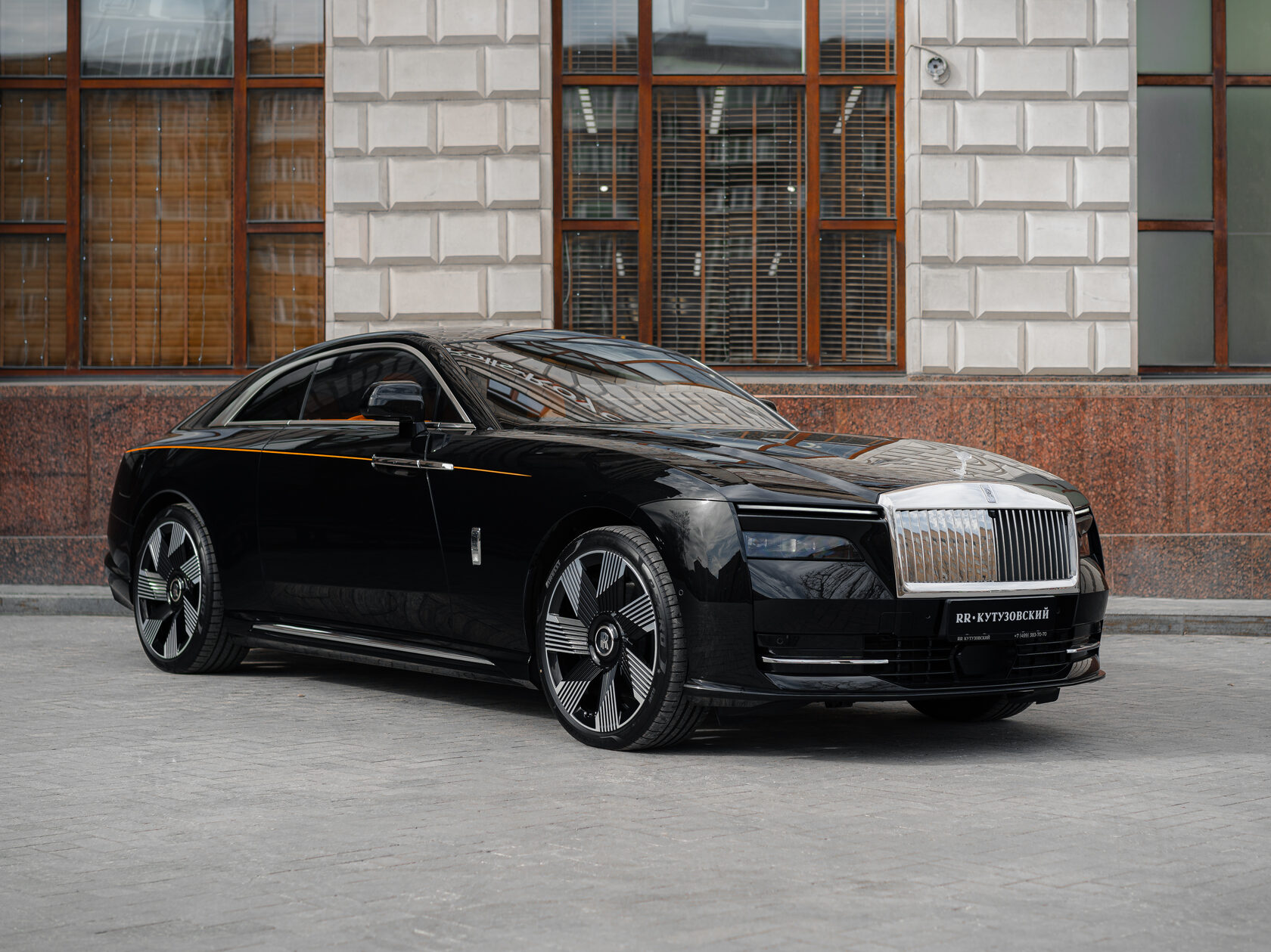 Rolls-Royce Spectre  <br>Diamond Black / Черный бриллиант