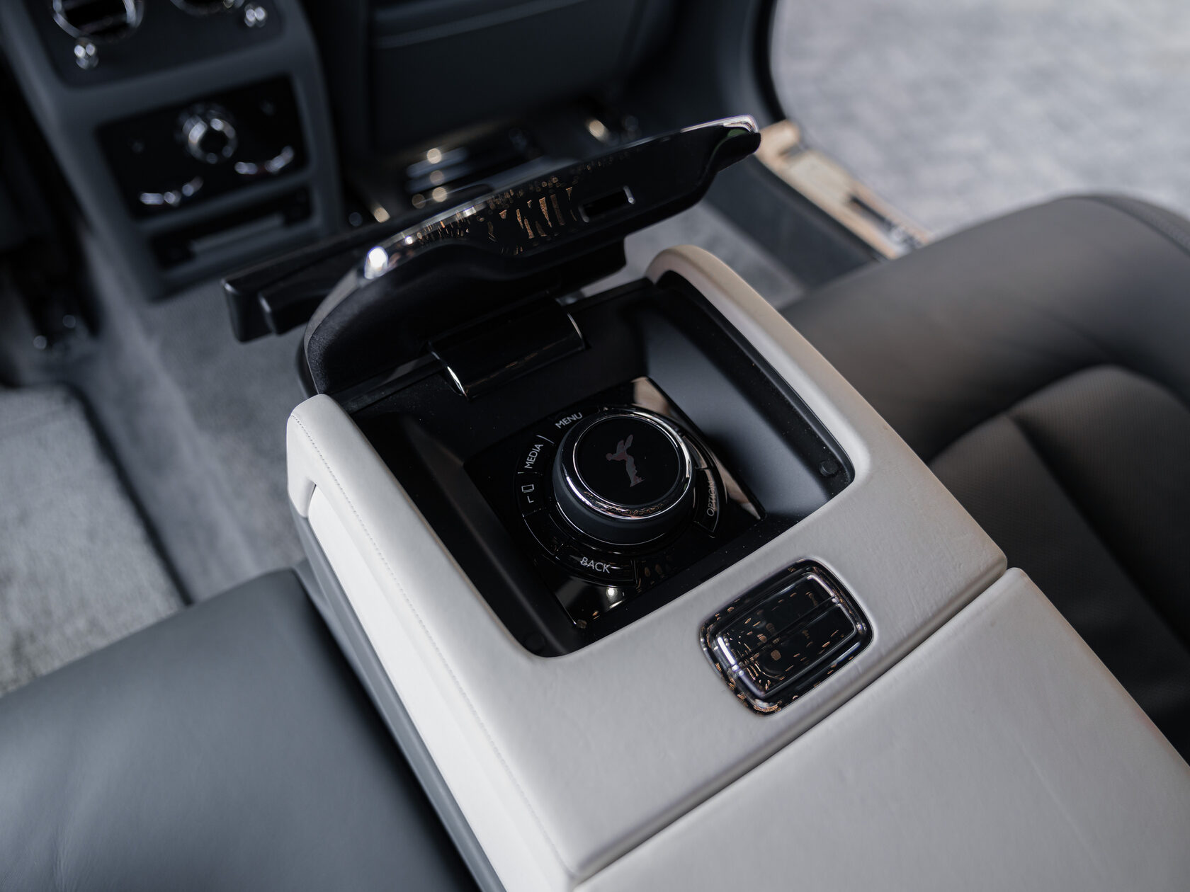 Rolls-Royce Ghost EXTENDED  <br>Graphite 
