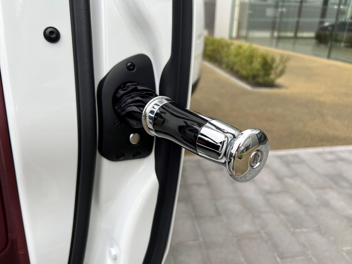 Rolls-Royce Cullinan  <br>Белый