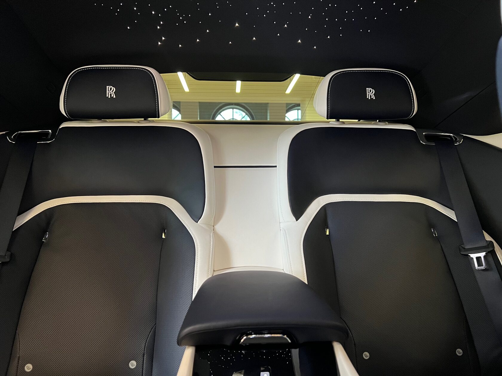 Rolls-Royce Spectre  <br>Midnight Sapphire 
