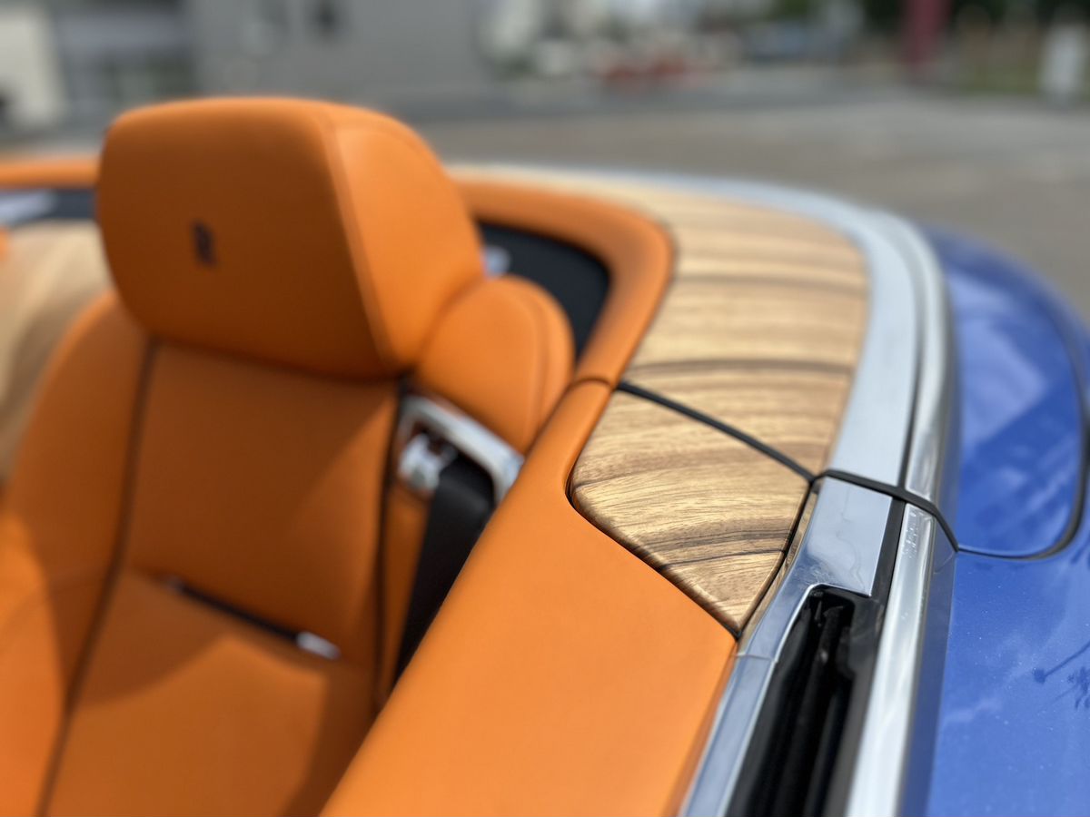 Rolls-Royce Dawn 2017 год <br>