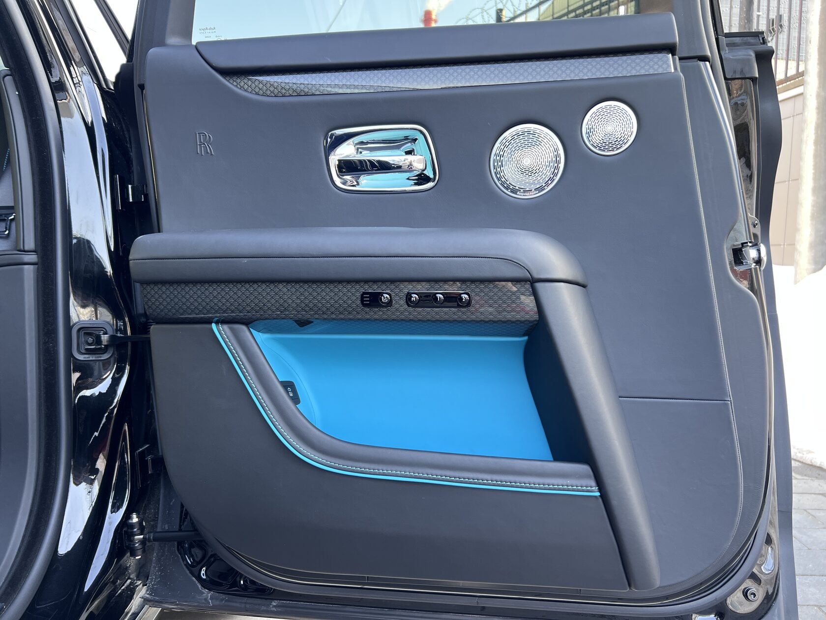 Rolls-Royce Ghost Black Badge by NOVITEC 2025 год <br>Черный Металлик Diamond Black 