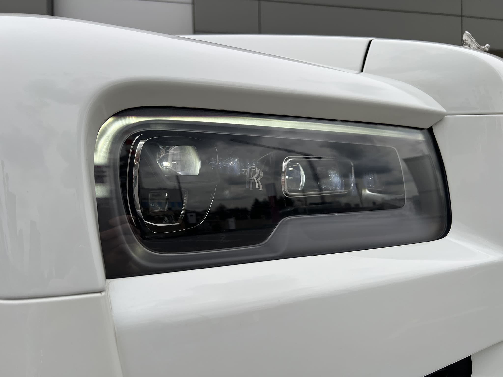 Rolls-Royce Cullinan 2019 год <br>Arctic White / Белый металлик