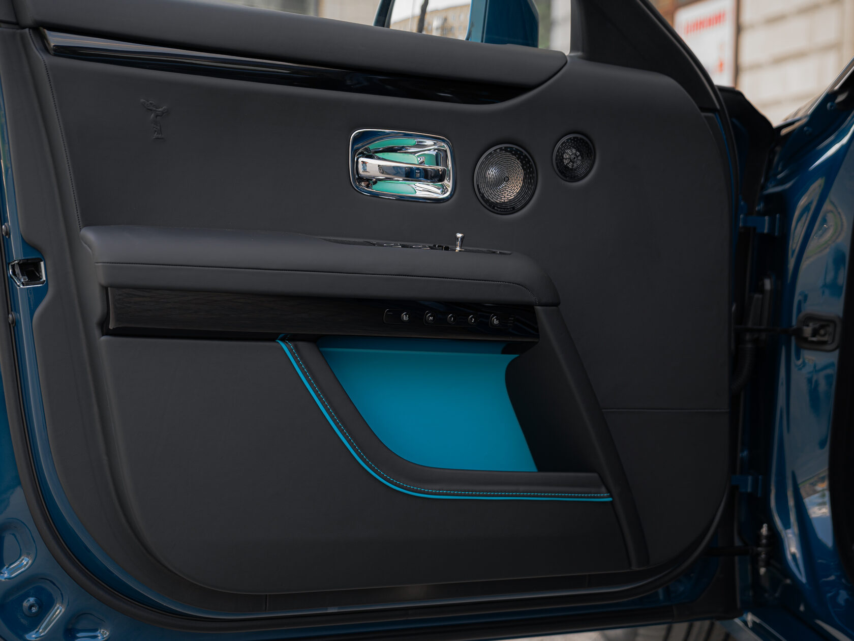Rolls-Royce Ghost Black Badge Series II  <br>Mustique Blue 