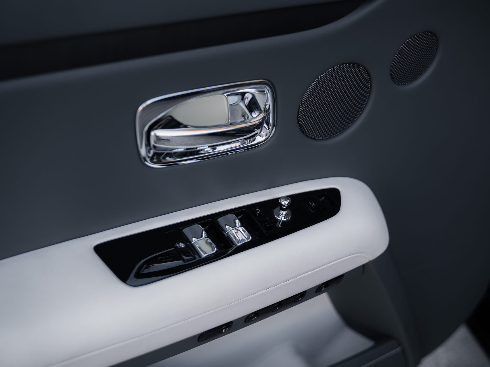 Rolls-Royce Ghost EXTENDED  <br>Graphite 