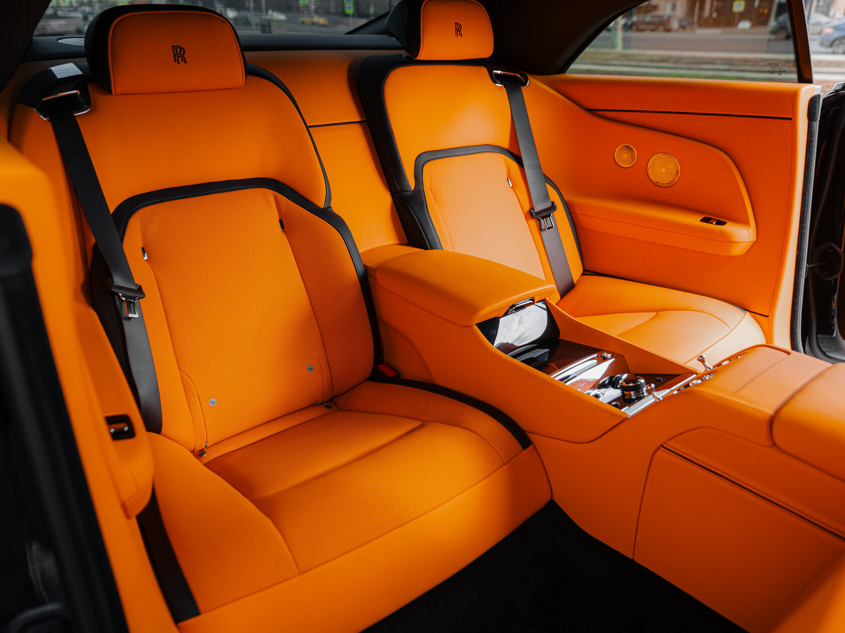 Rolls-Royce Spectre  <br>Diamond Black / Черный бриллиант