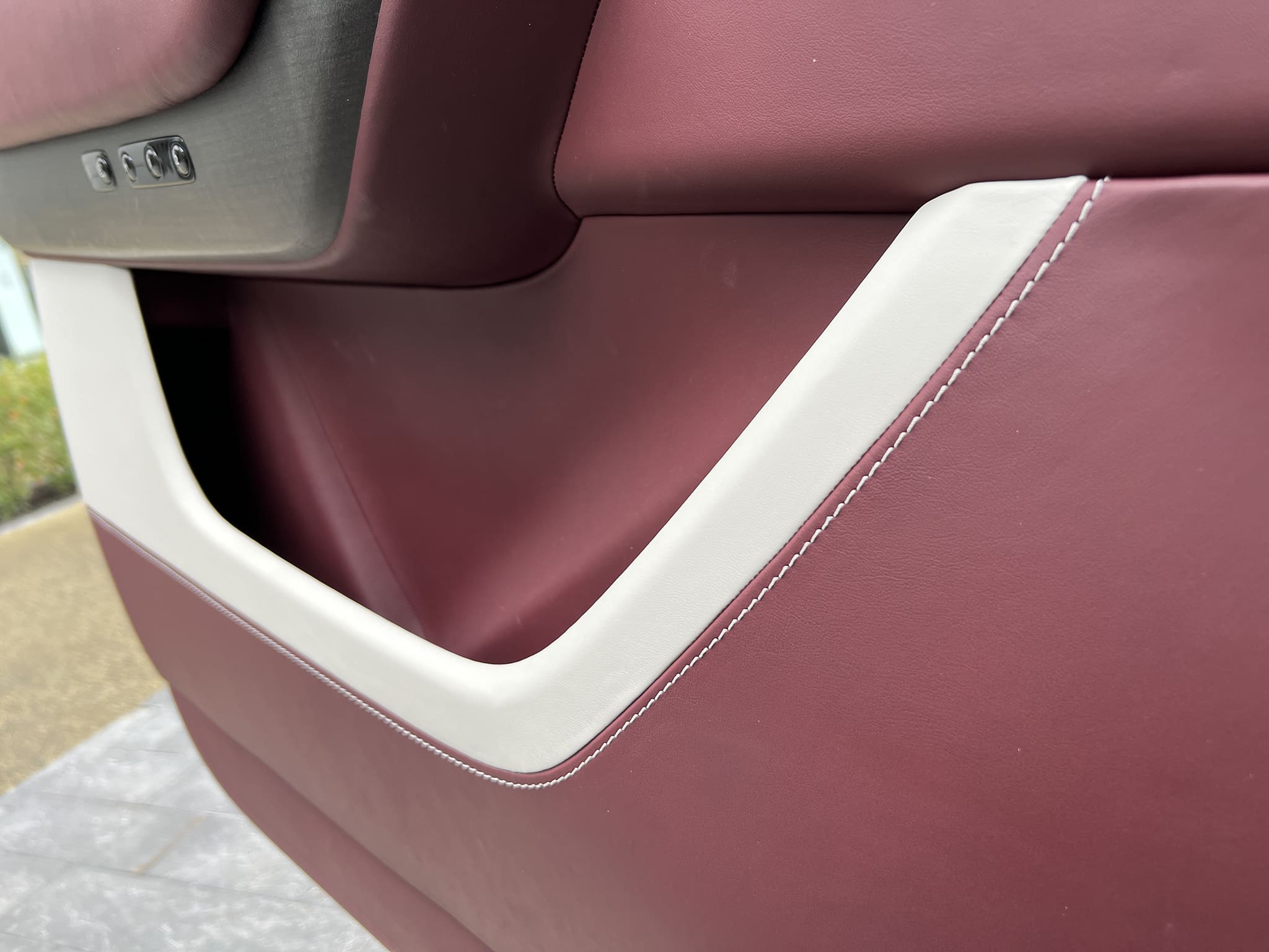 Rolls-Royce Cullinan 2019 год <br>Arctic White / Белый металлик