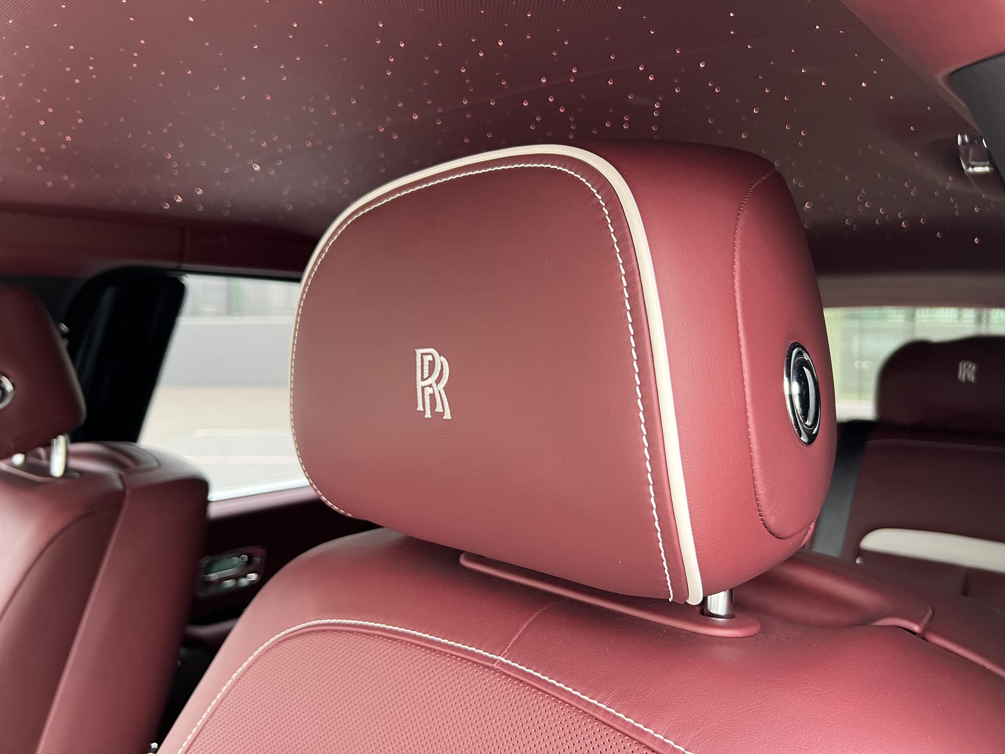Rolls-Royce Cullinan 2019 год <br>Arctic White / Белый металлик