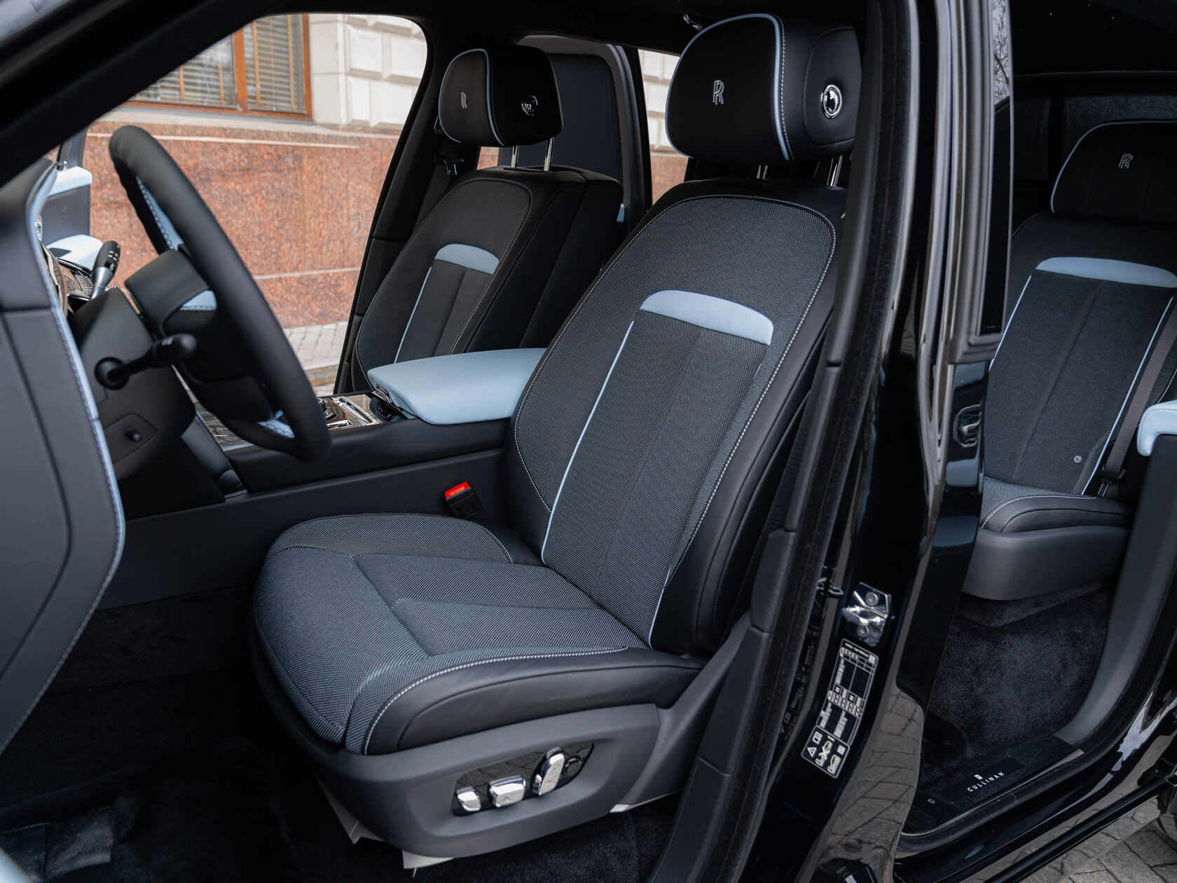 Rolls-Royce II Black Diamond  <br>Black Diamond 