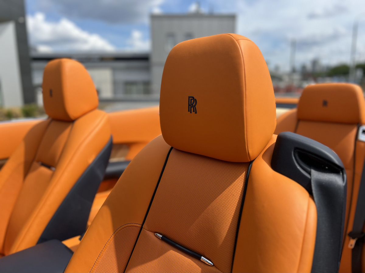 Rolls-Royce Dawn 2017 год <br>