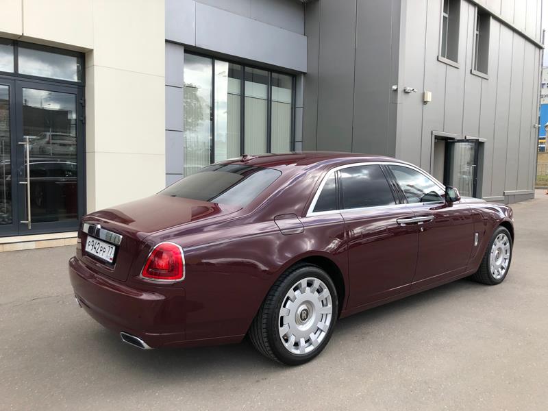 Rolls-Royce Ghost 2011 год <br>Claret 