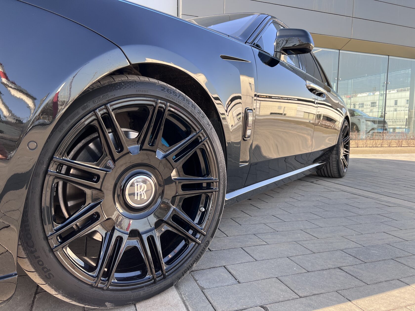 Rolls-Royce Ghost Black Badge by NOVITEC 2025 год <br>Черный Металлик Diamond Black 