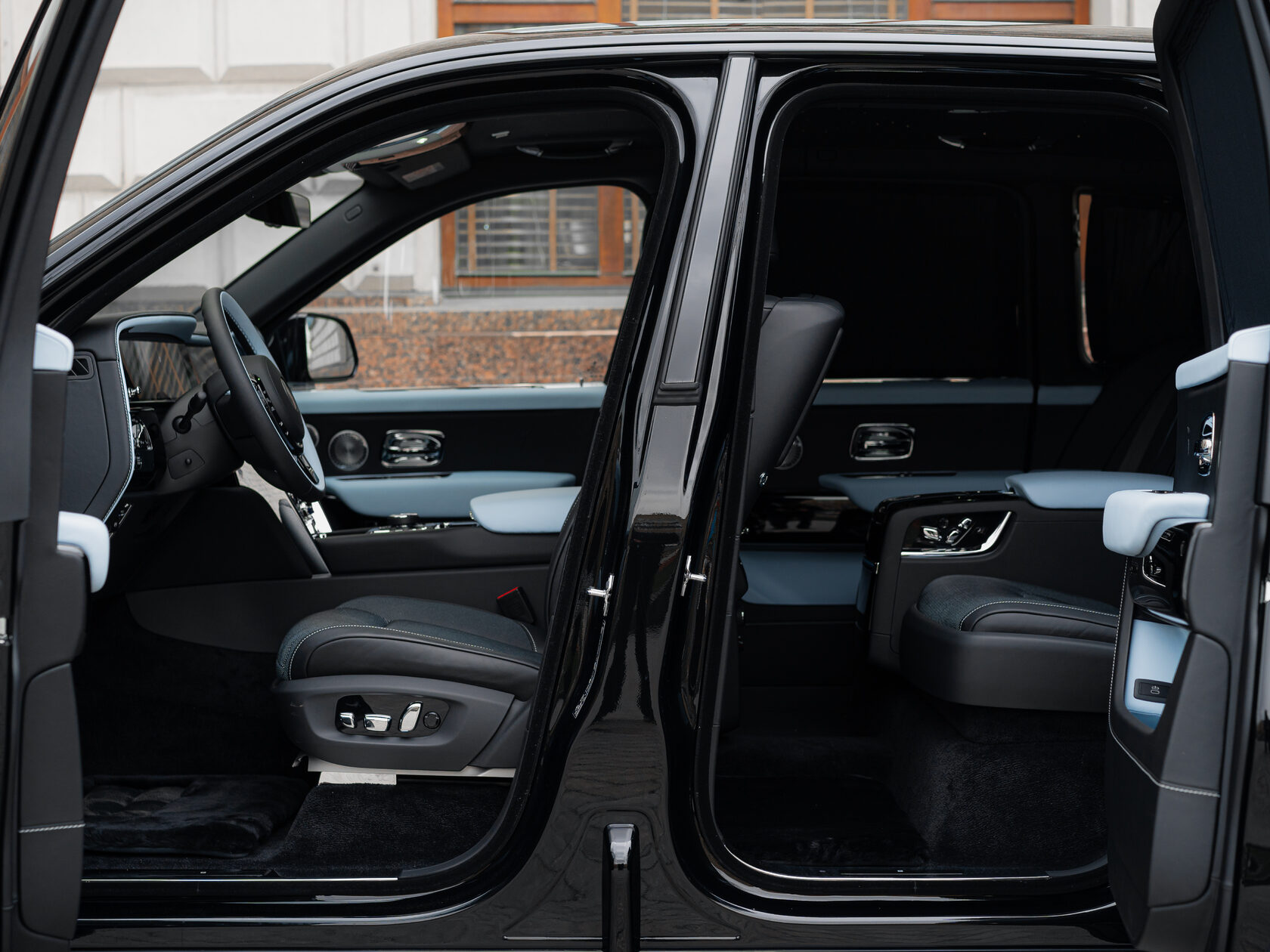 Rolls-Royce II Black Diamond  <br>Black Diamond 