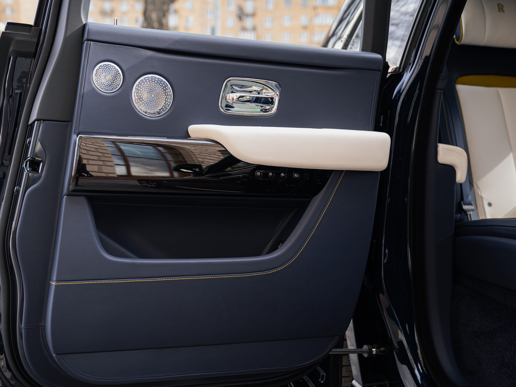 Rolls-Royce II Midnight Sapphire  <br>Midnight Sapphire 