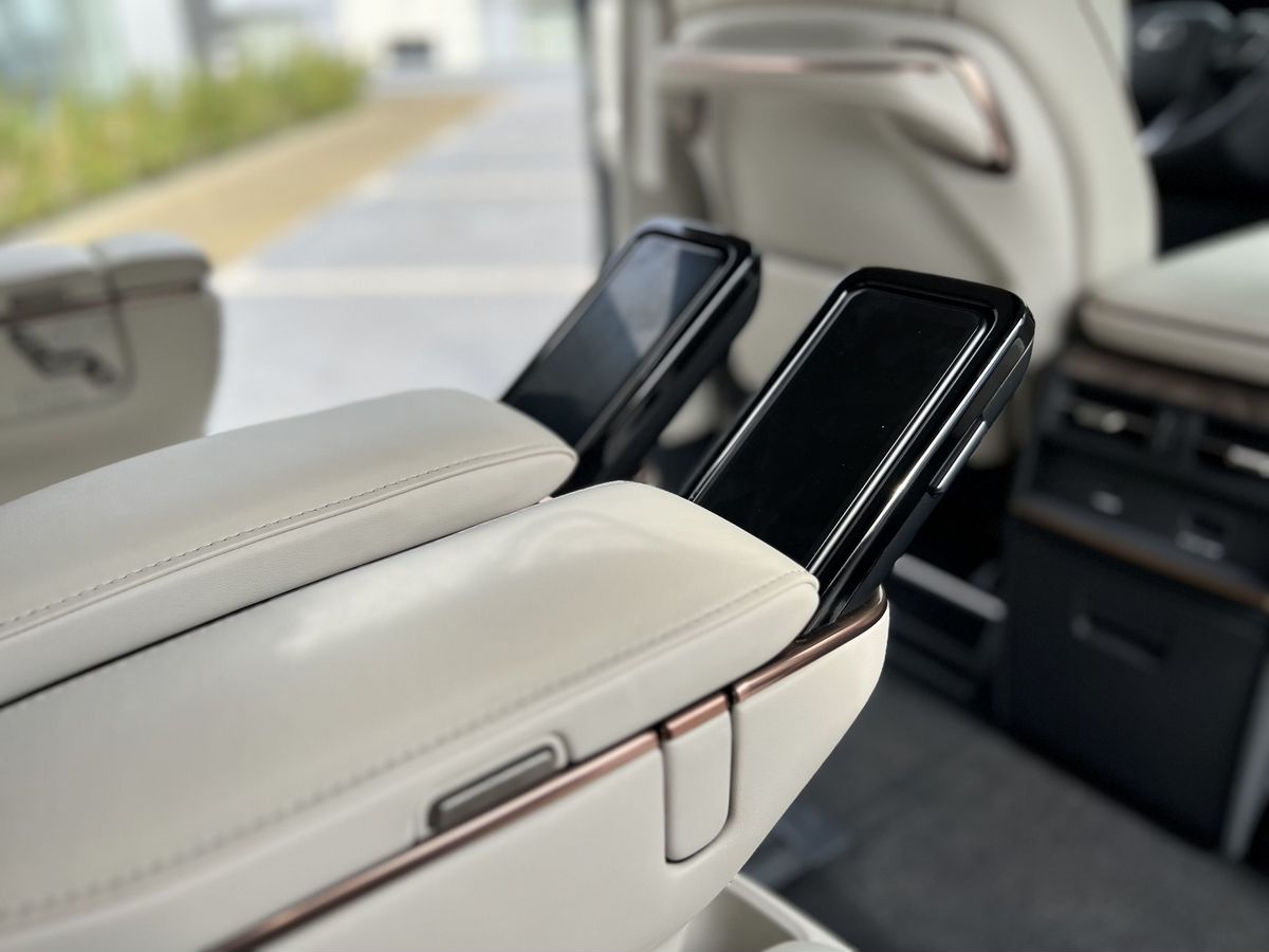 Rolls-Royce LM 2023 год <br>