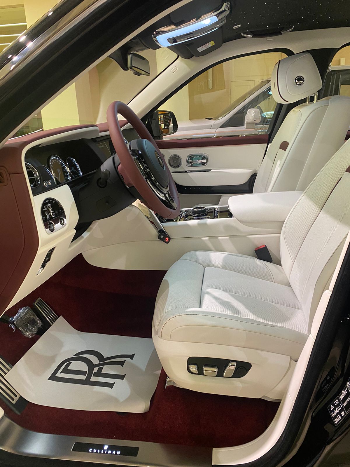 Rolls-Royce Cullinan  <br>Black Diamond 