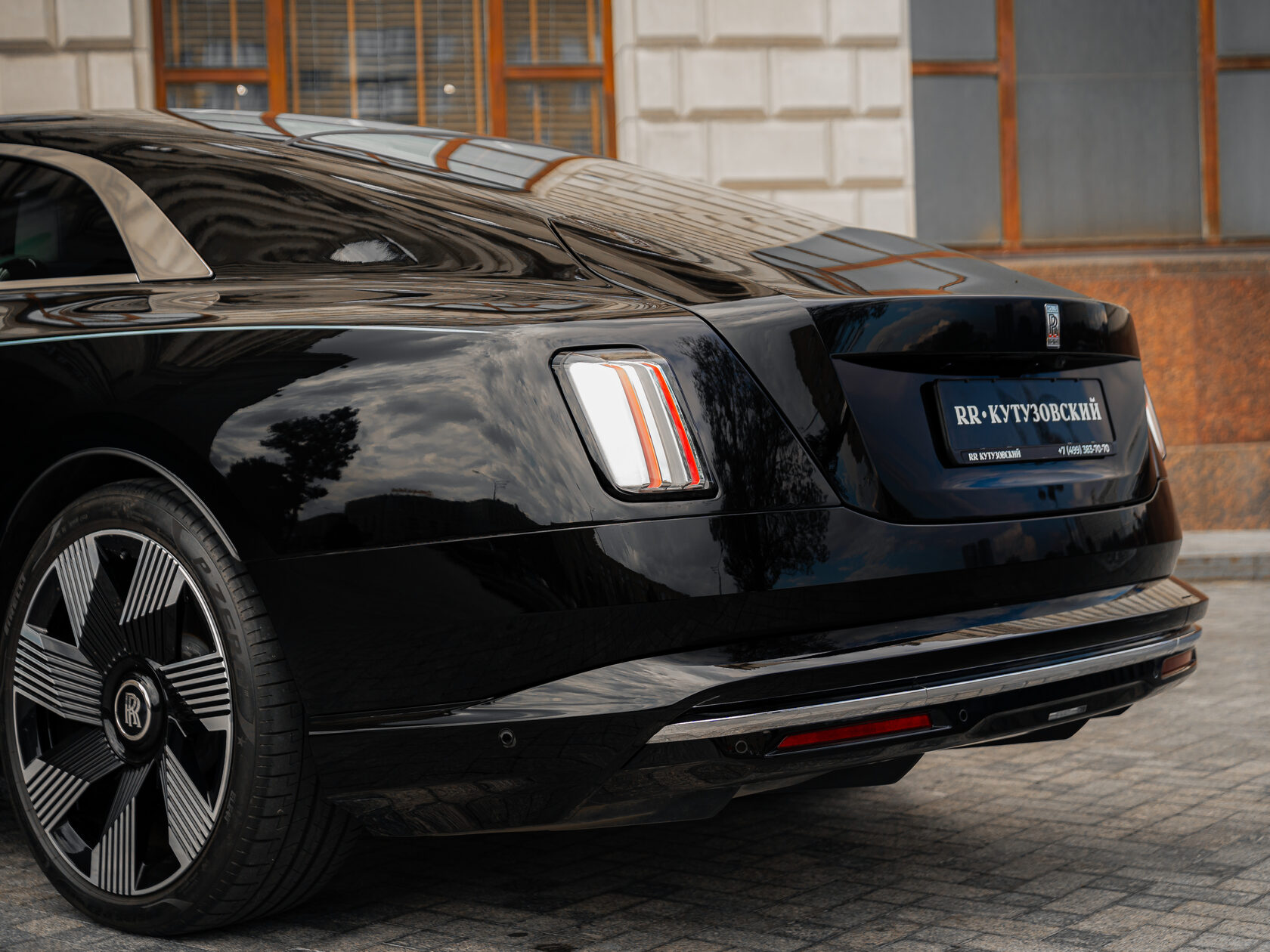 Rolls-Royce Spectre  <br>Black Diamond/ Черный