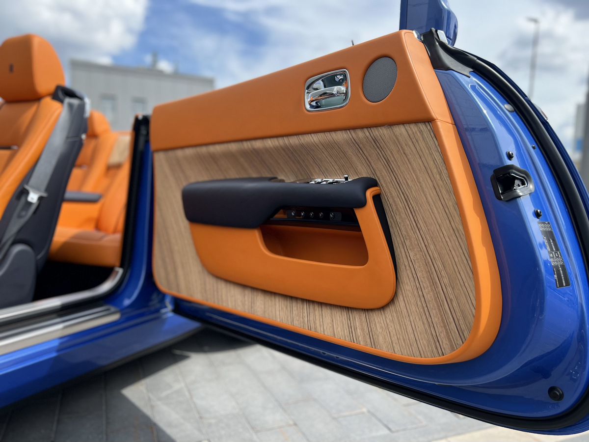 Rolls-Royce Dawn 2017 год <br>