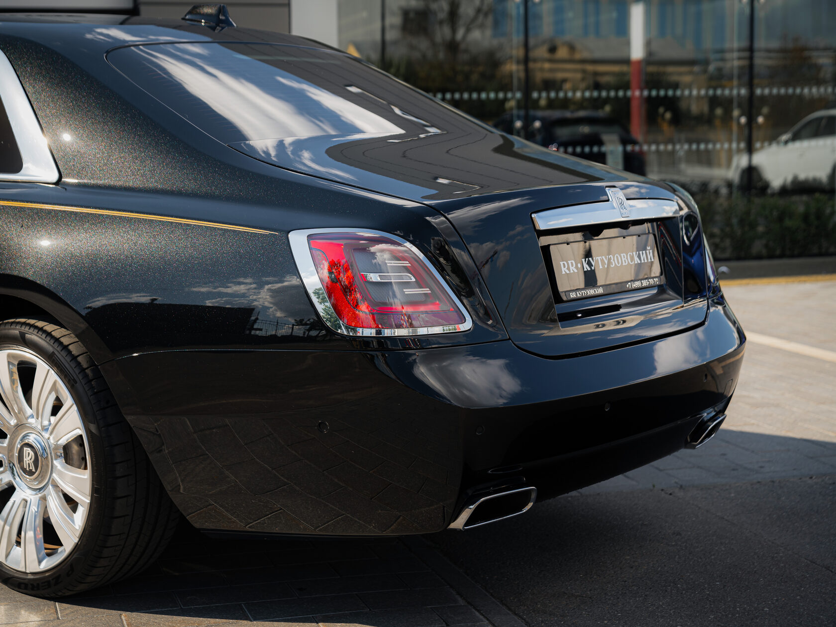 Rolls-Royce Ghost  <br>Diamond Black 