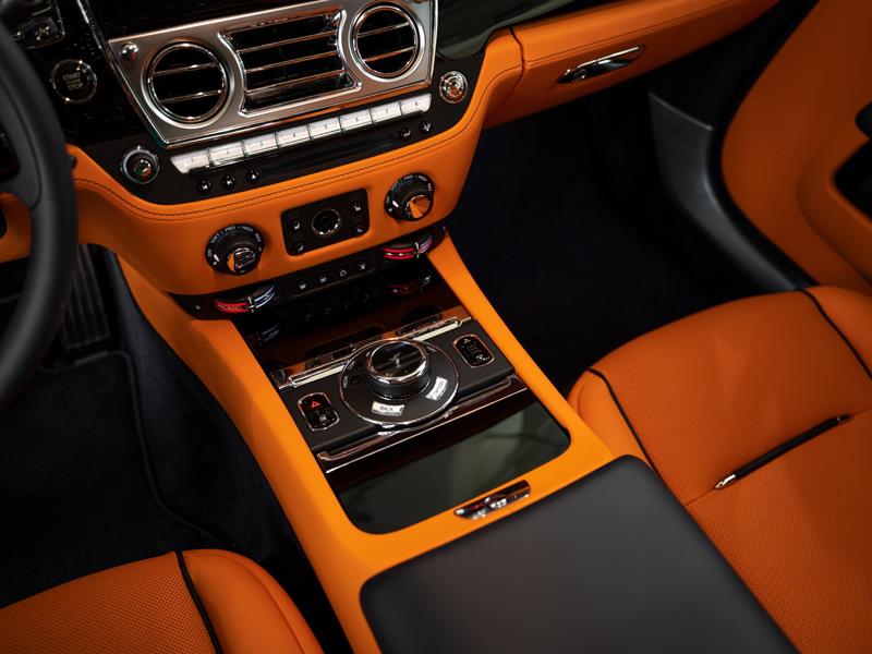 Rolls-Royce Wraith  <br>Midnight Sapphire 