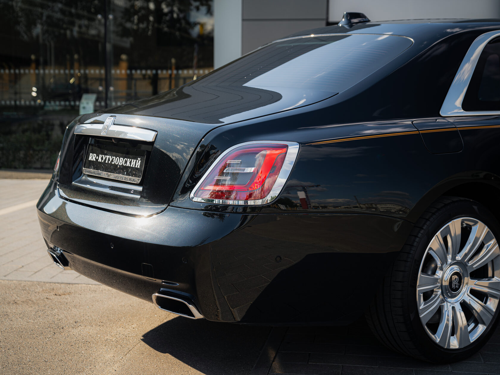 Rolls-Royce Ghost  <br>Diamond Black 