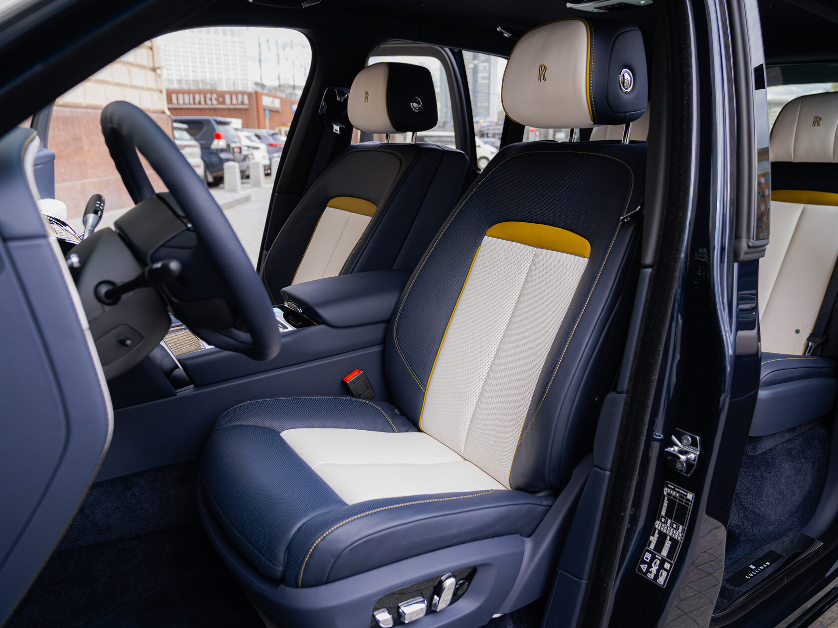 Rolls-Royce II Midnight Sapphire  <br>Midnight Sapphire 
