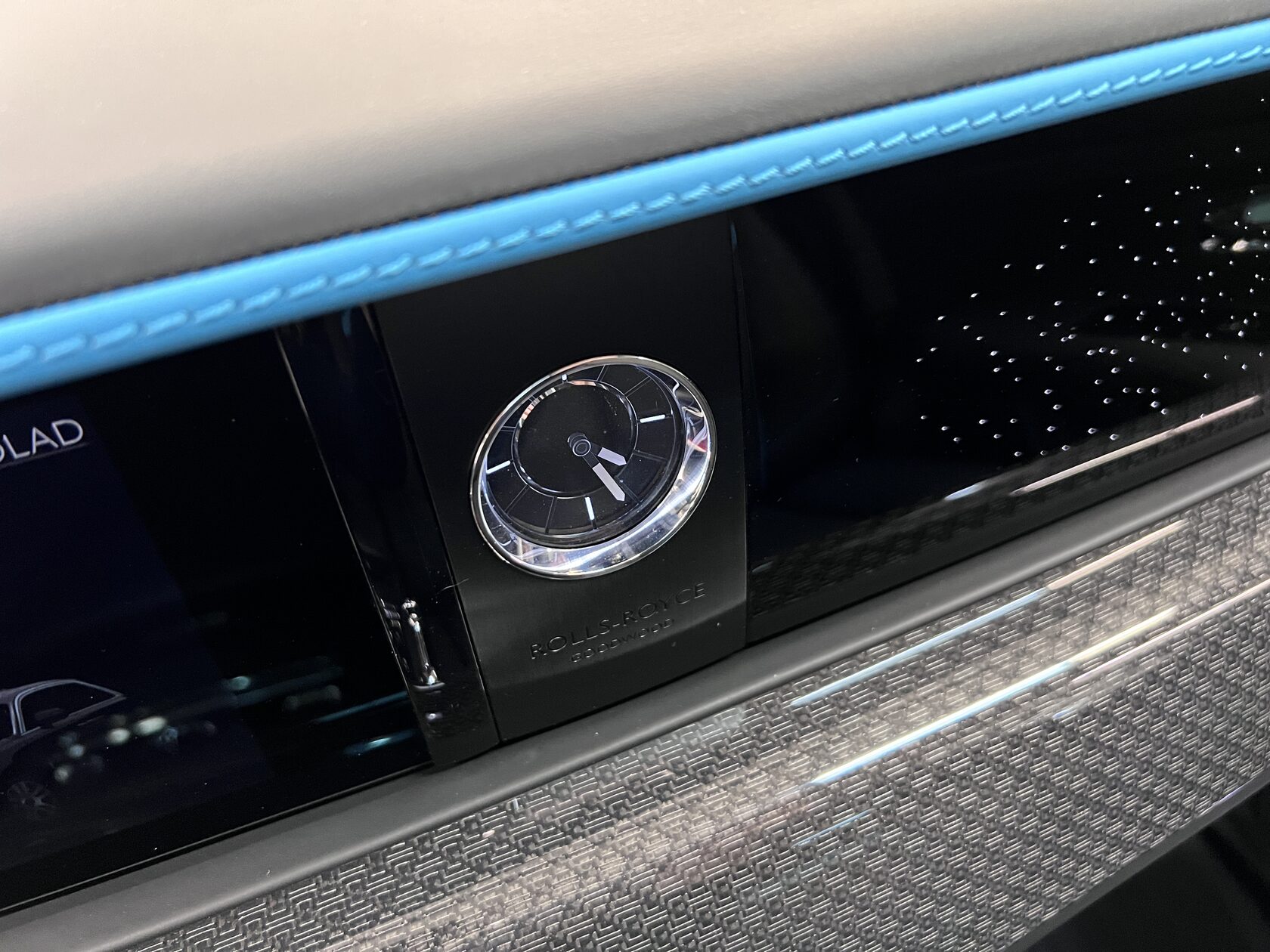 Rolls-Royce Ghost Black Badge by NOVITEC 2025 год <br>Черный Металлик Diamond Black 