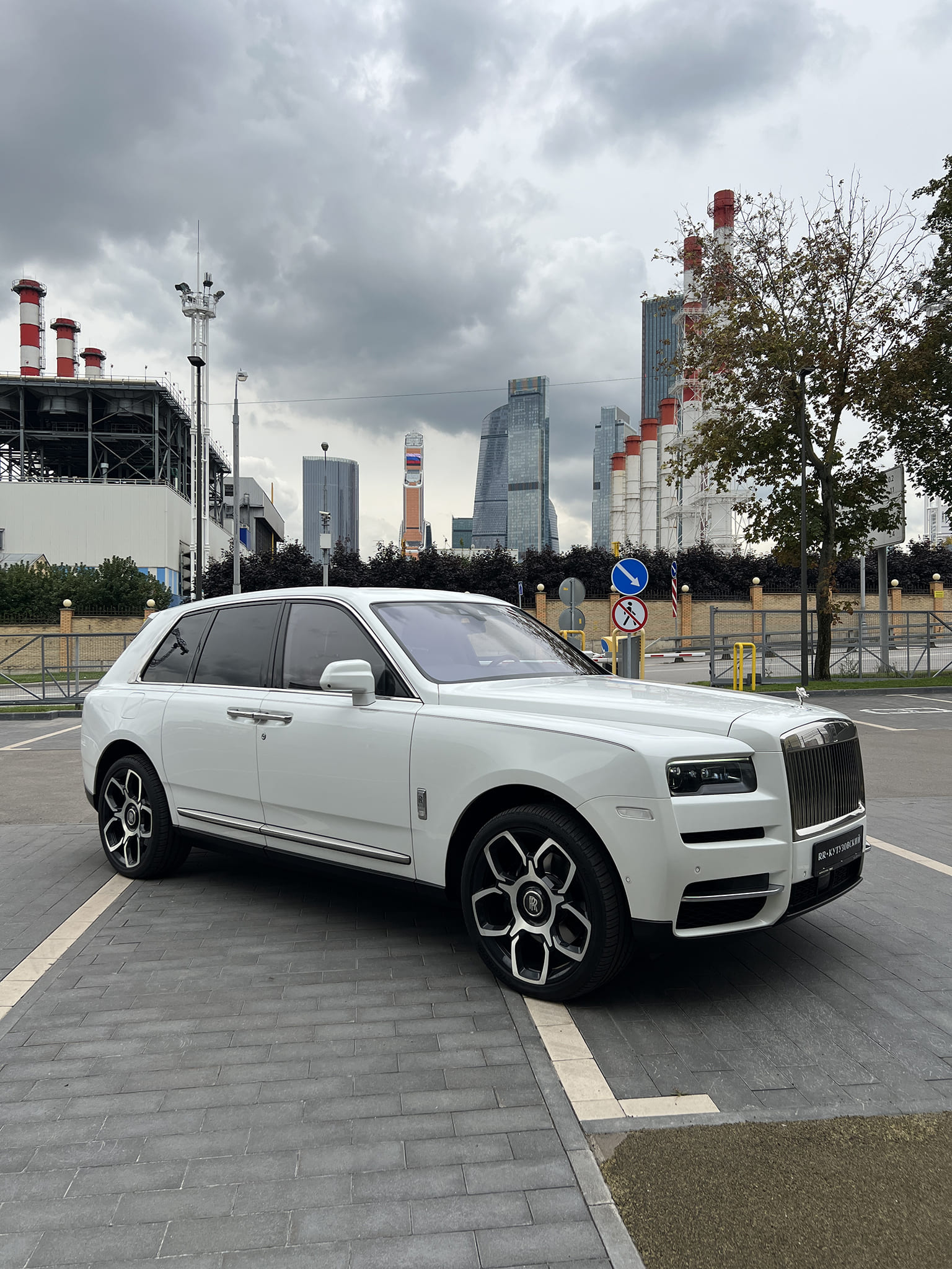 Rolls-Royce Cullinan 2019 год <br>Arctic White / Белый металлик