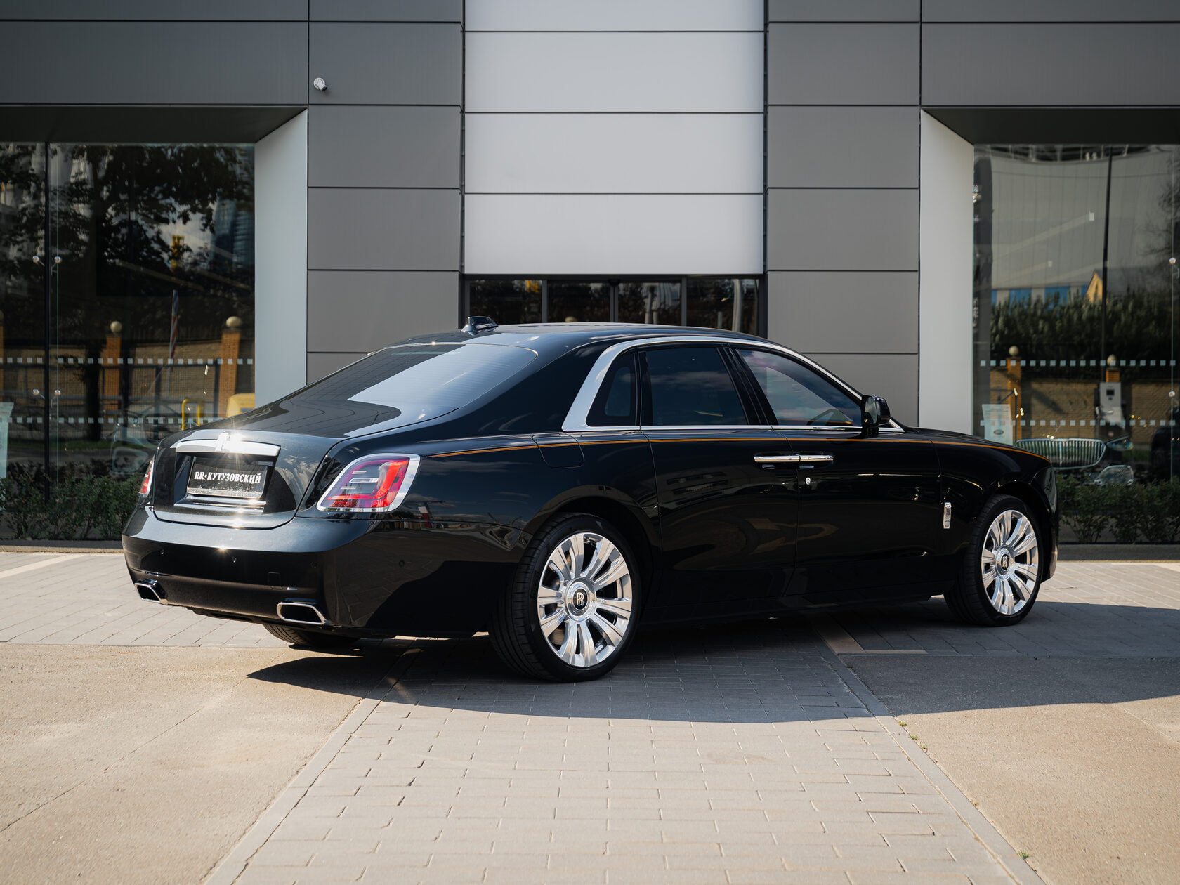 Rolls-Royce Ghost  <br>Diamond Black 
