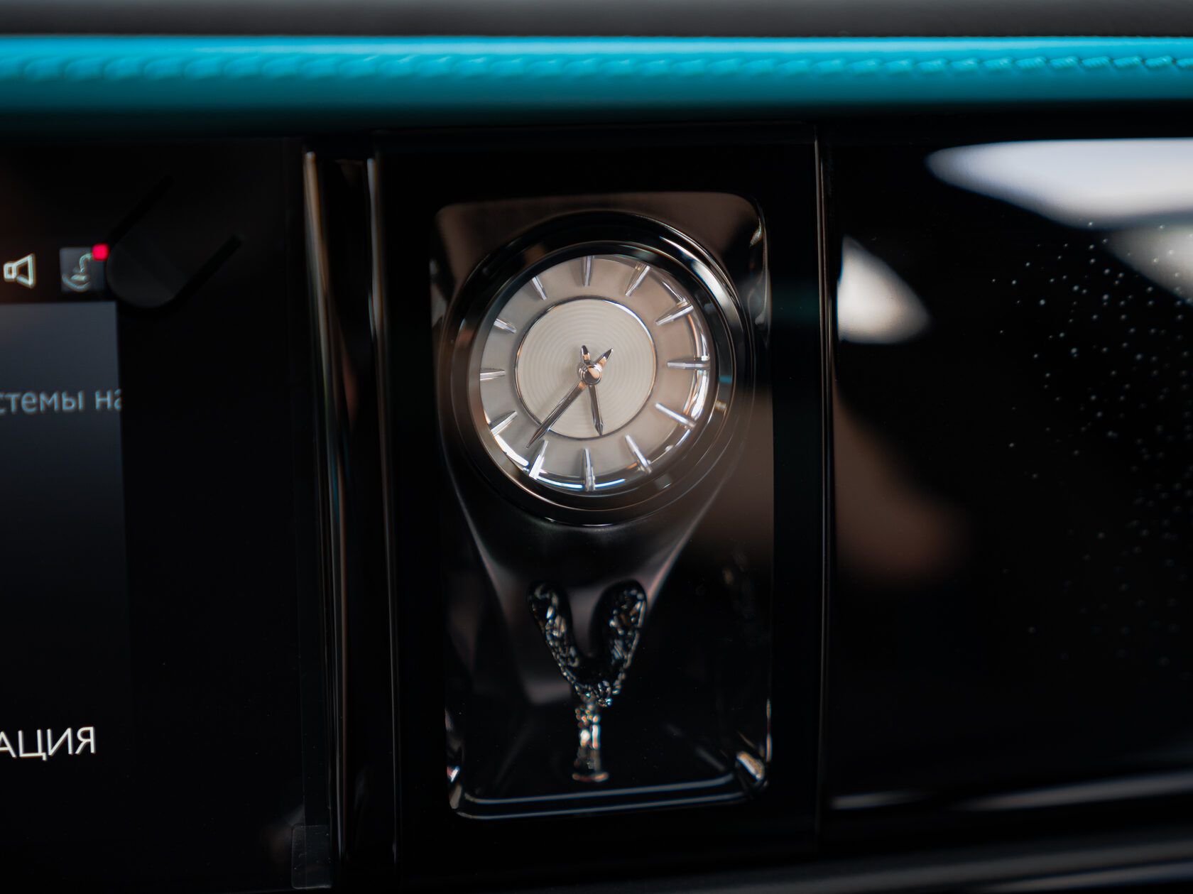 Rolls-Royce Ghost Black Badge Series II  <br>Mustique Blue 