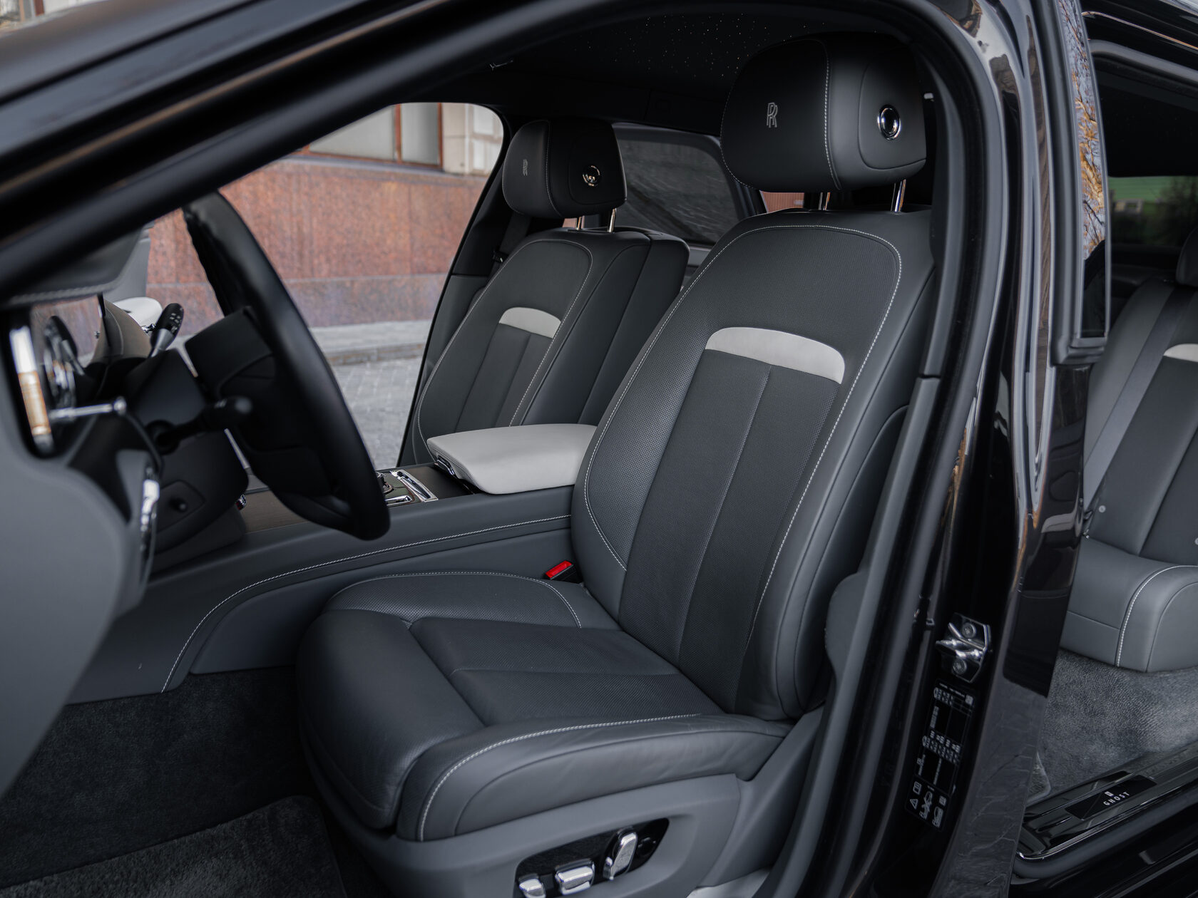 Rolls-Royce Ghost EXTENDED  <br>Graphite 
