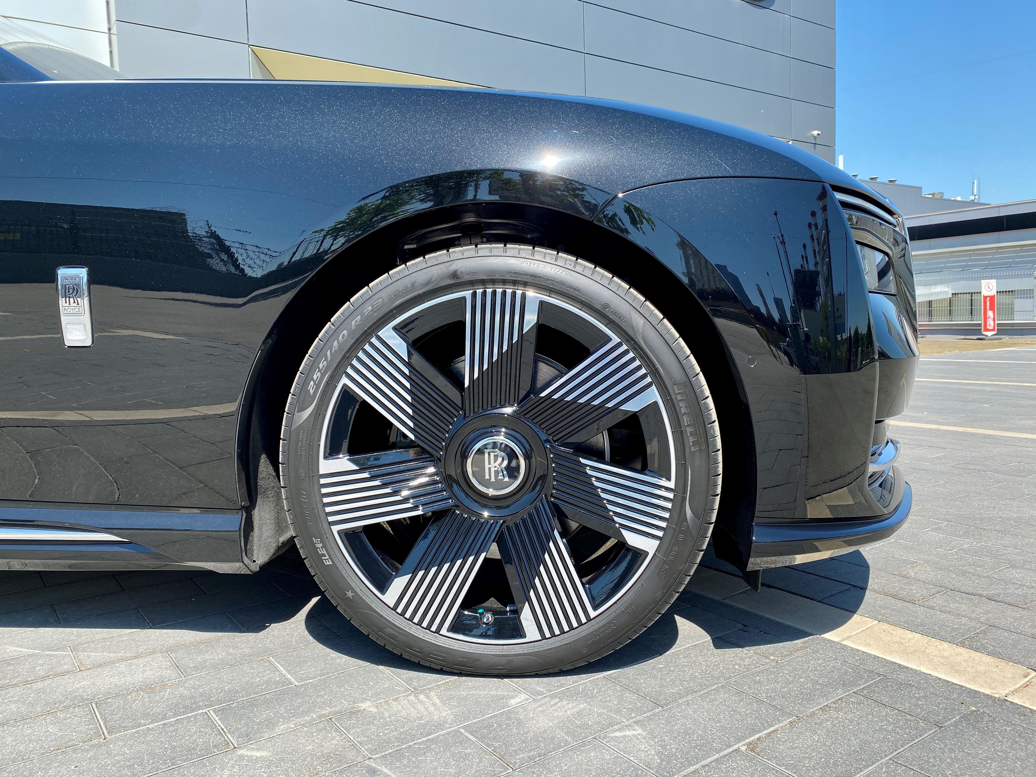 Rolls-Royce Spectre  <br>Black Diamond