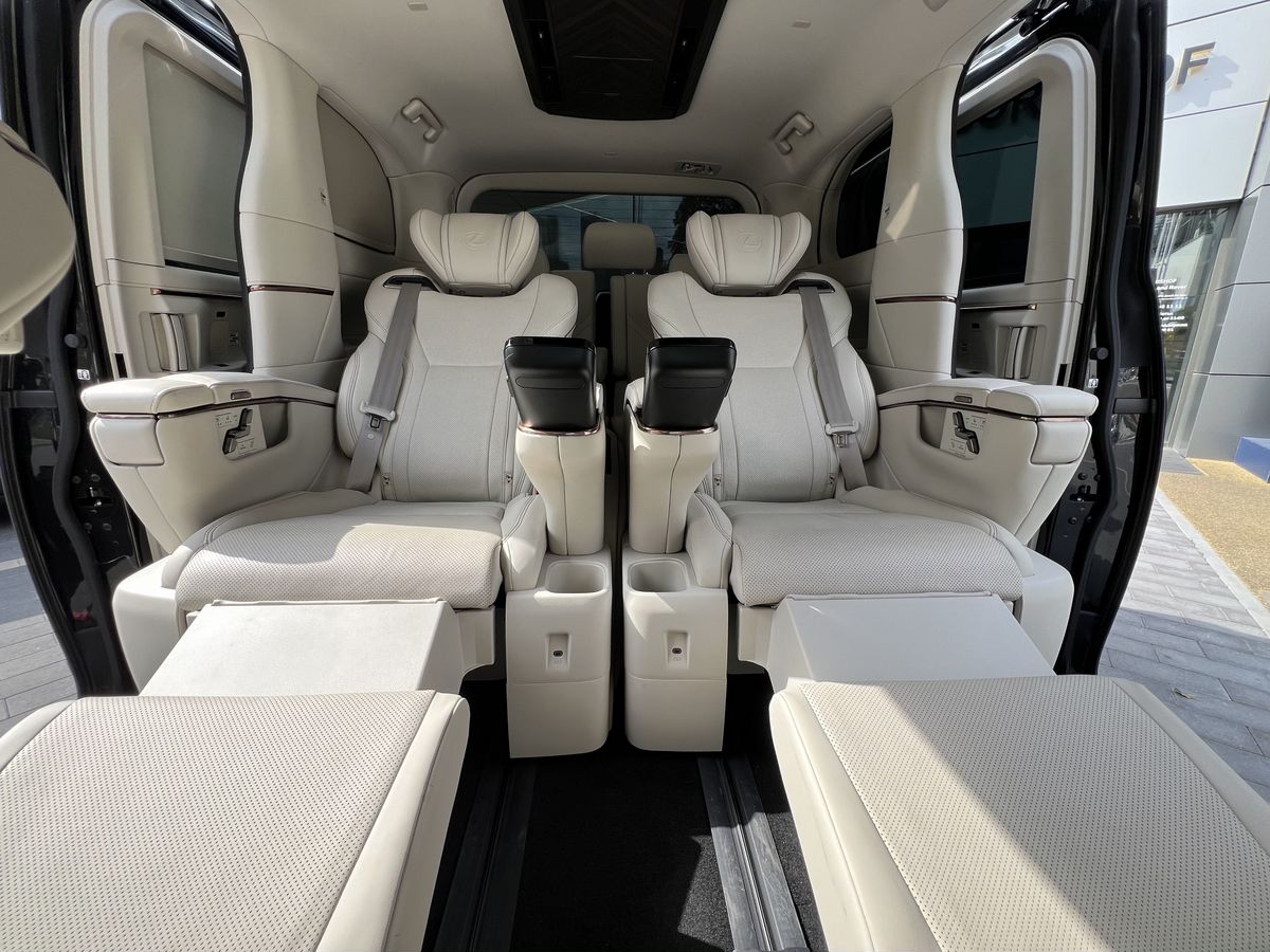 Rolls-Royce LM 2023 год <br>