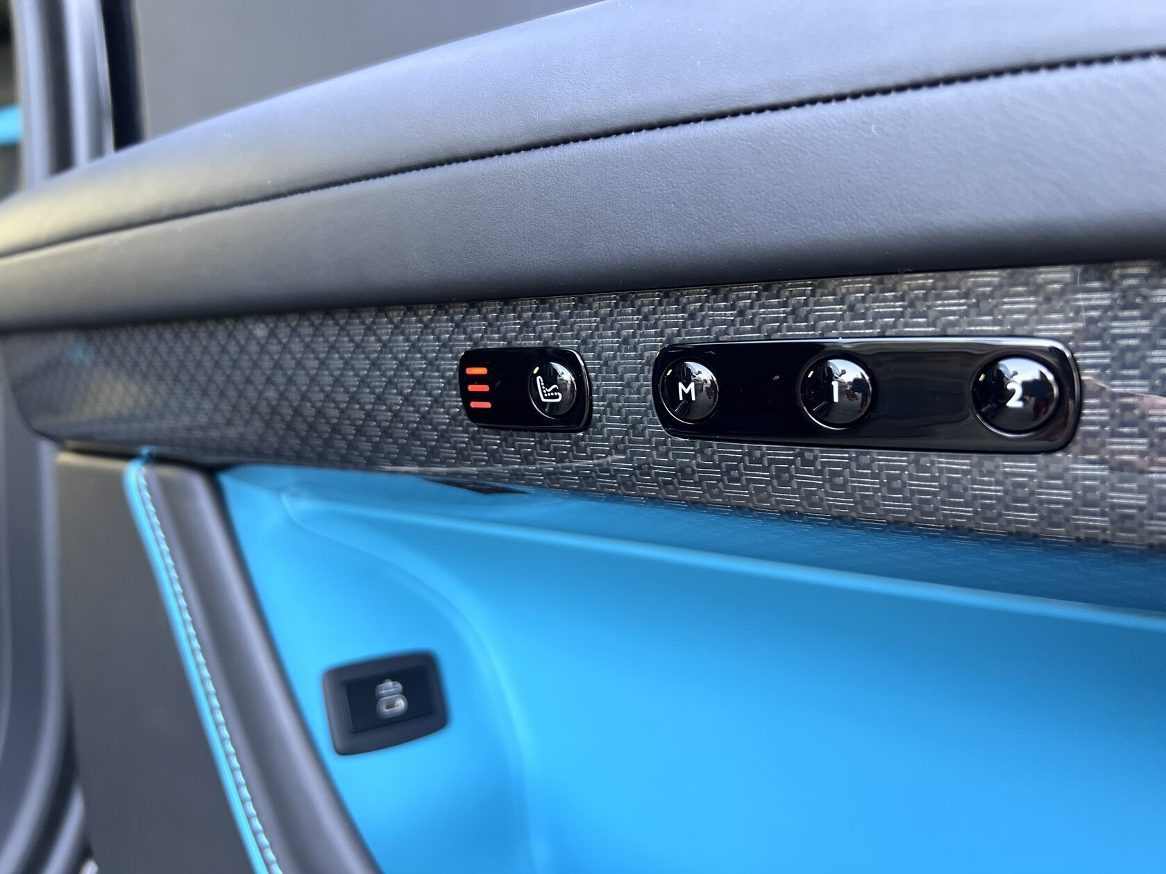 Rolls-Royce Ghost Black Badge by NOVITEC 2025 год <br>Черный Металлик Diamond Black 
